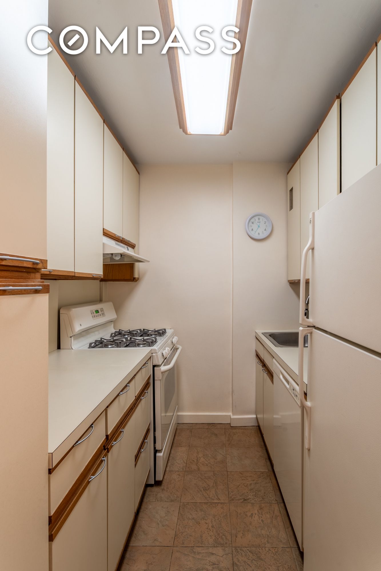 #8 photo, 315 E 65th Street, Lenox Hill , NY 10065