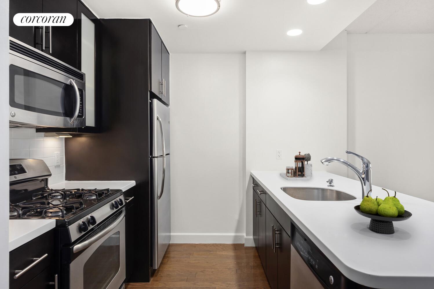 #4 photo, Long Island City, Long Island City , NY 11101