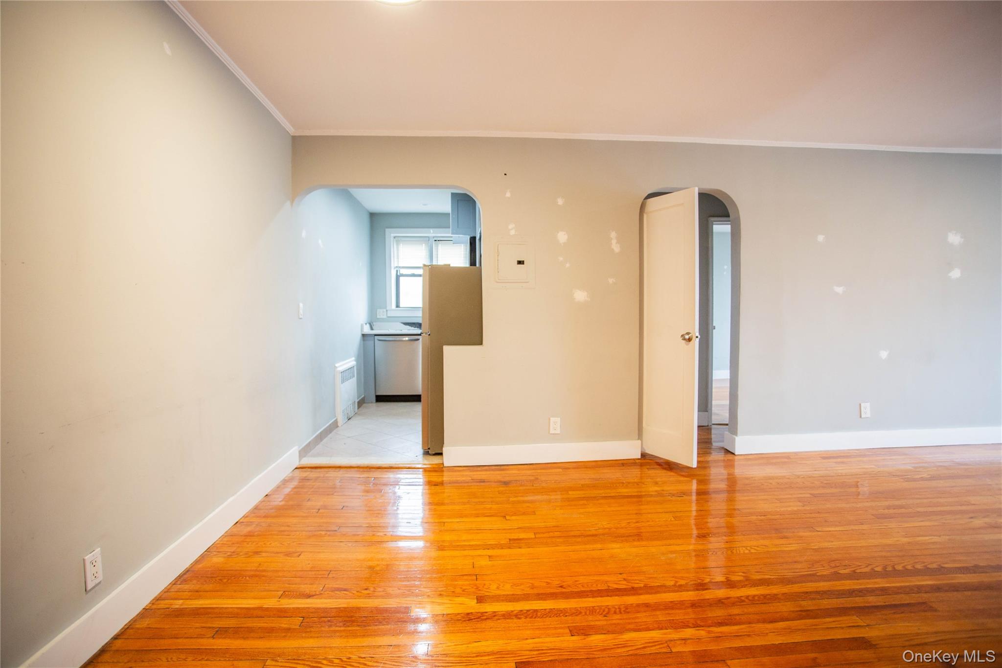 #4 photo, 302 E Broadway, Long Beach , NY 11561