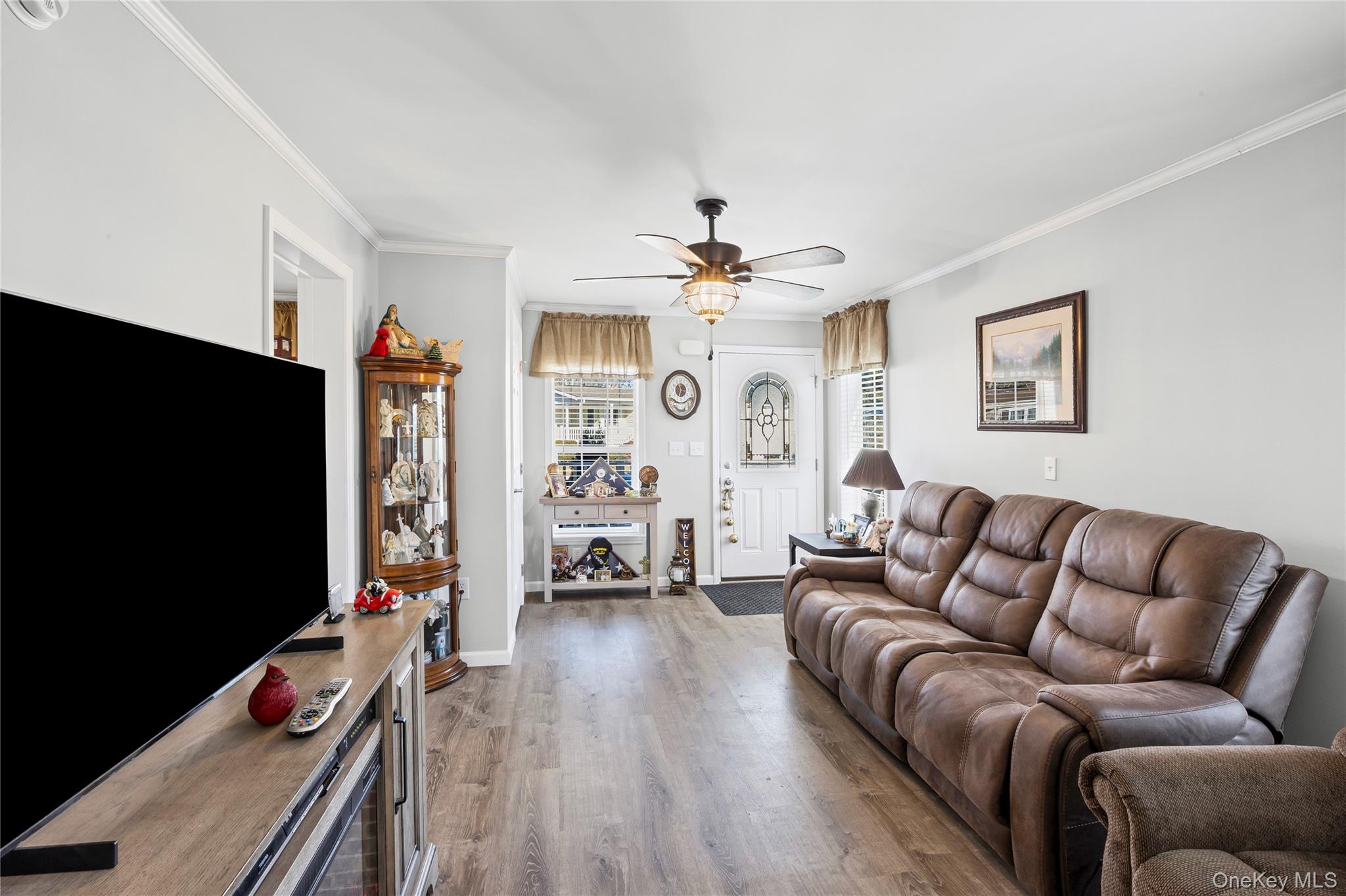 #10 photo, 1661 Old Country Road, Riverhead , NY 11901