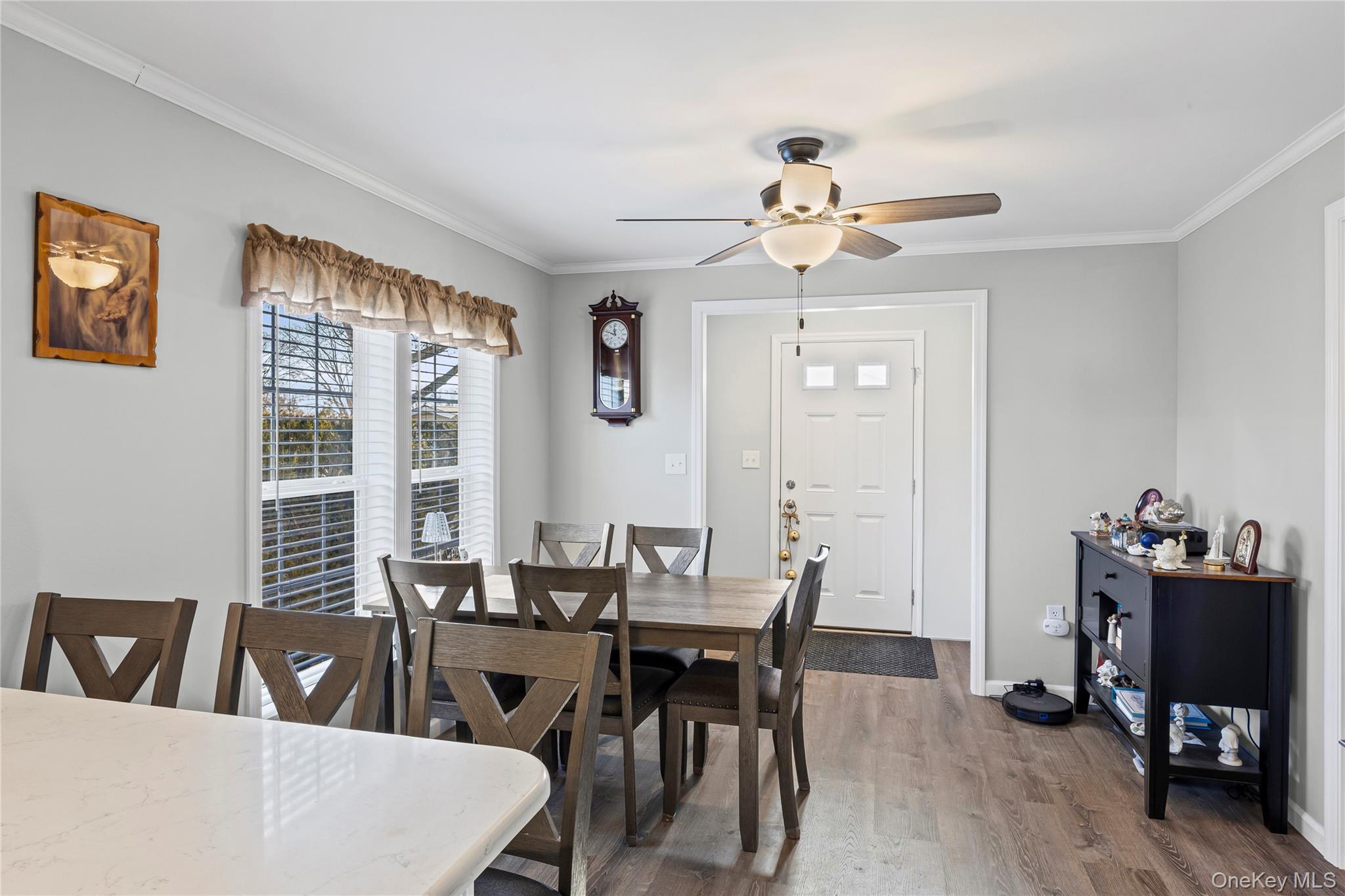 #9 photo, 1661 Old Country Road, Riverhead , NY 11901