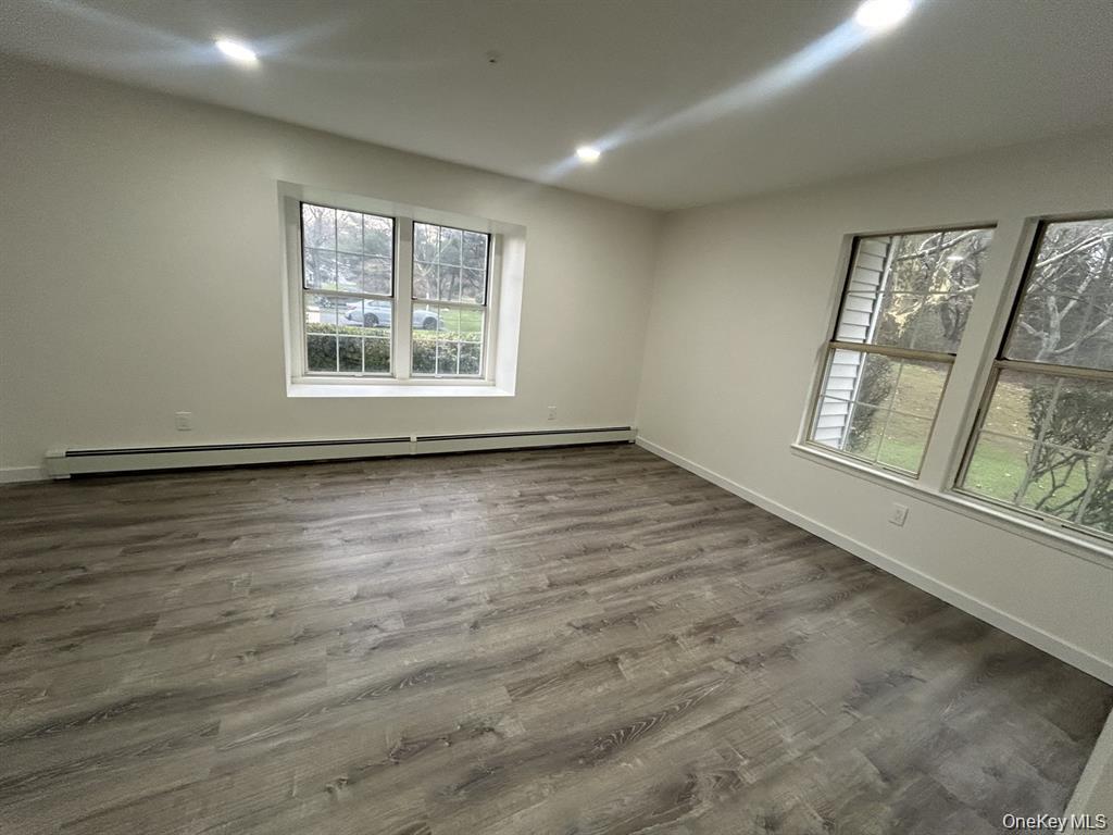 #13 photo, 5 Norfolk Court, Coram , NY 11727