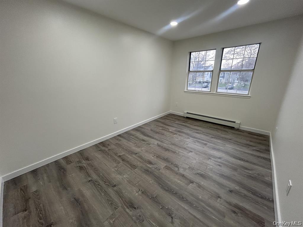 #16 photo, 5 Norfolk Court, Coram , NY 11727