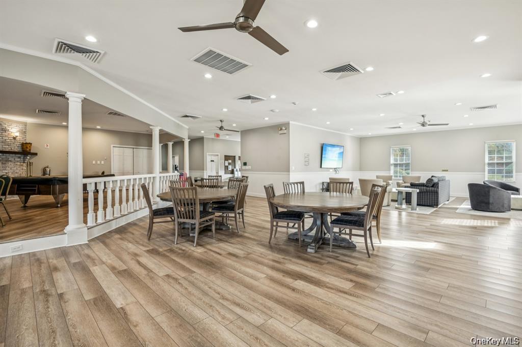 #20 photo, 5 Norfolk Court, Coram , NY 11727