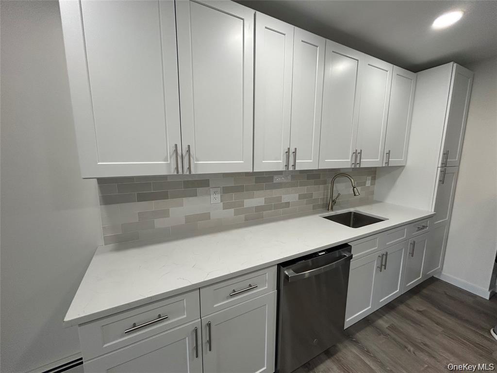 #5 photo, 5 Norfolk Court, Coram , NY 11727