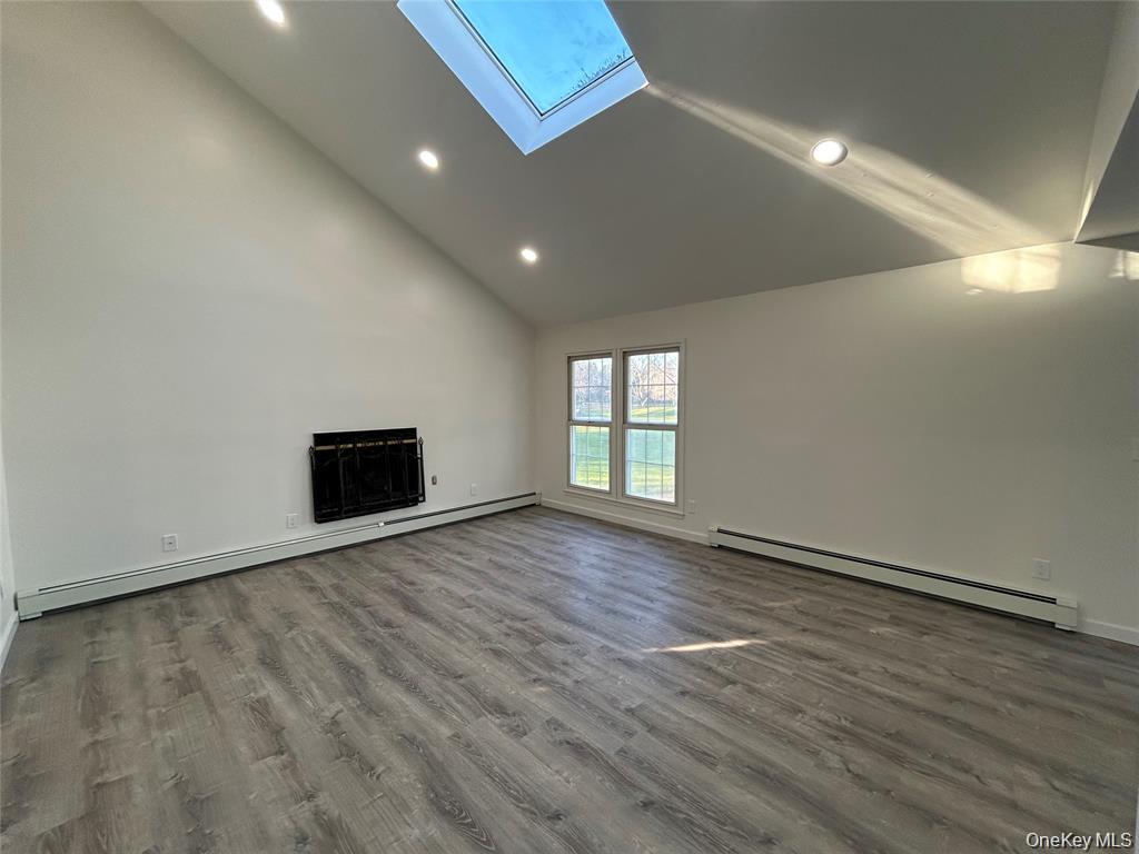 #8 photo, 5 Norfolk Court, Coram , NY 11727