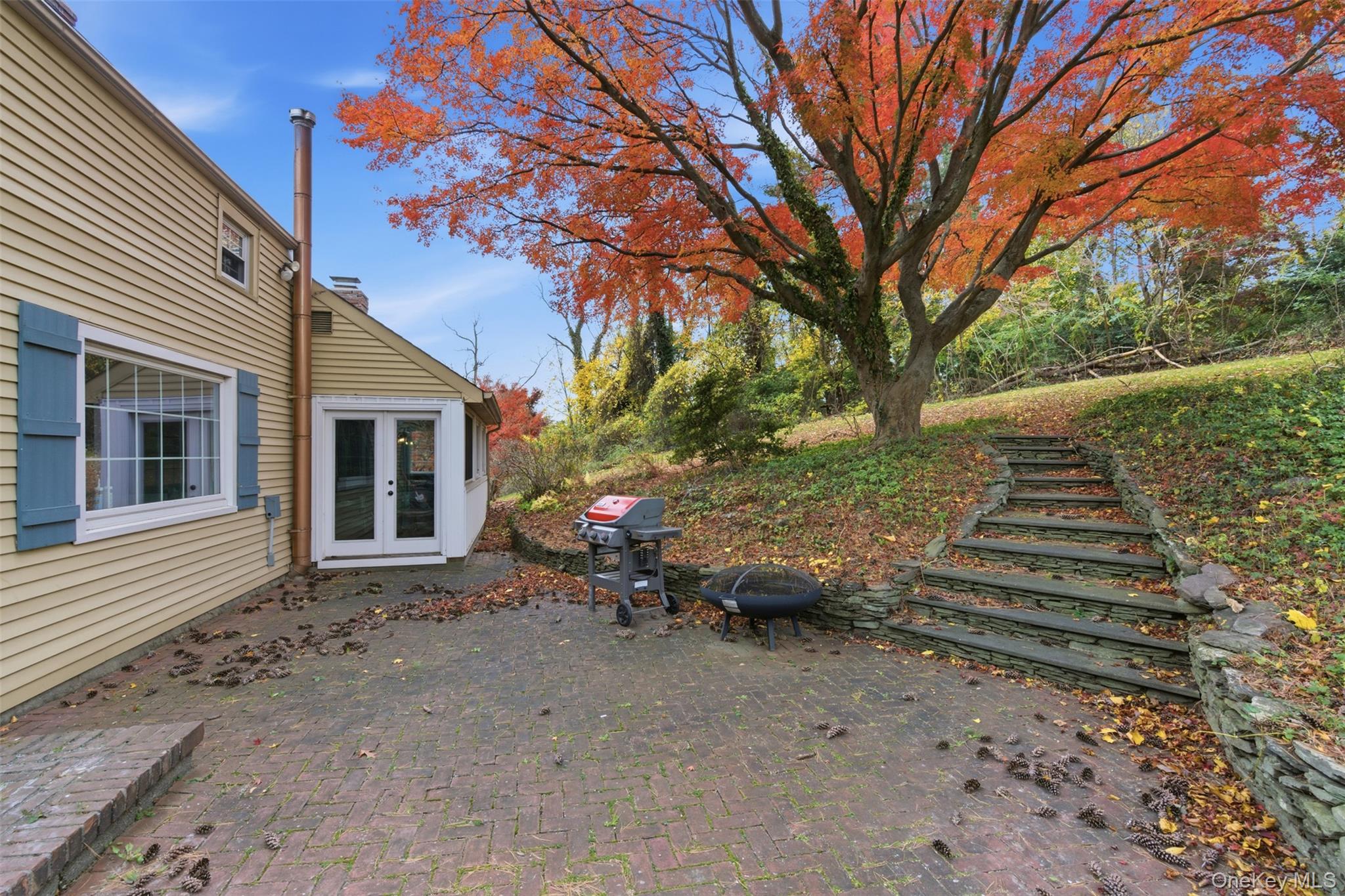 #13 photo, 327 W Neck Road, Lloyd Harbor , NY 11743