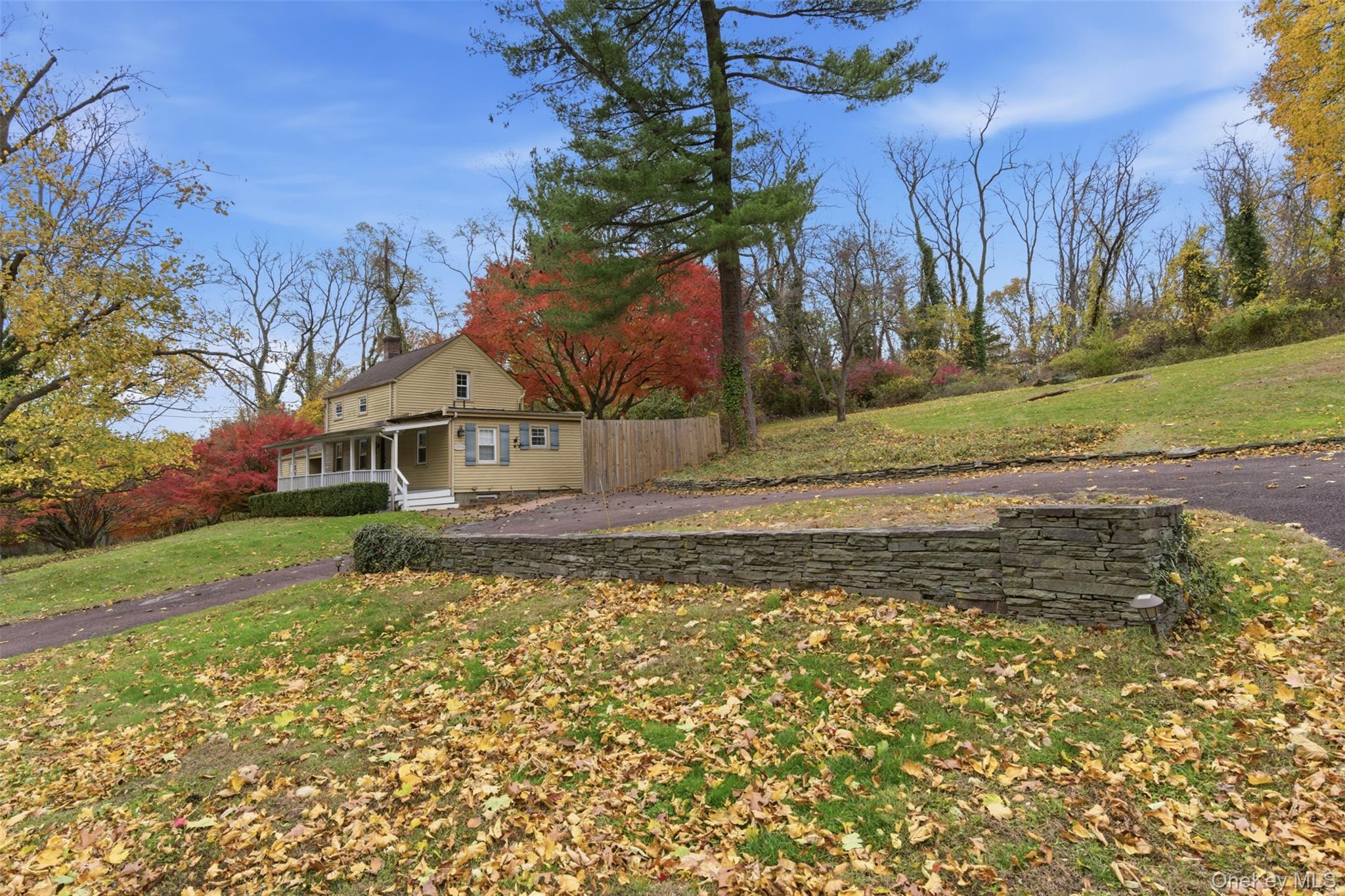 #2 photo, 327 W Neck Road, Lloyd Harbor , NY 11743