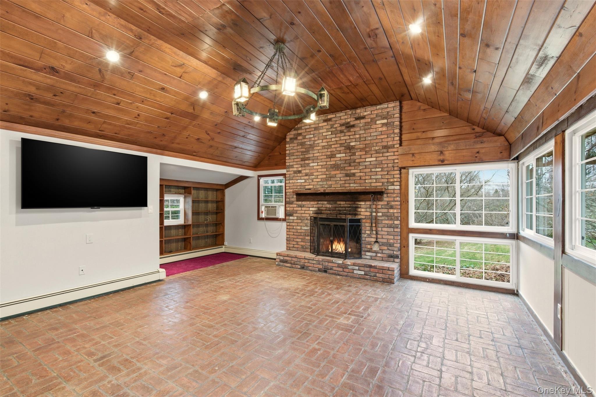 #9 photo, 327 W Neck Road, Lloyd Harbor , NY 11743