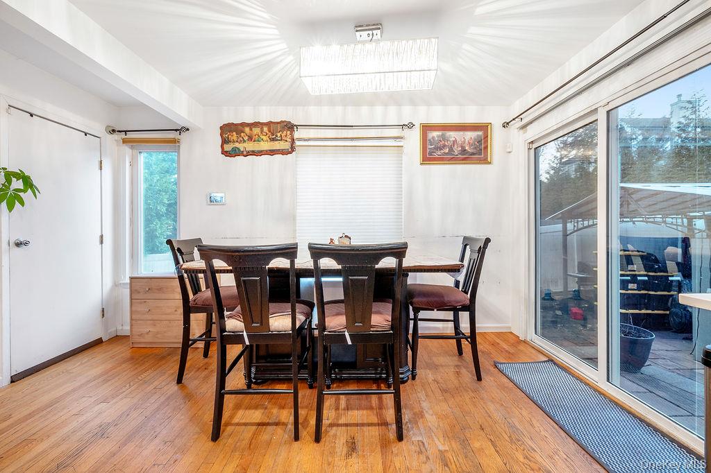 #9 photo, 96 5th Avenue, Holtsville , NY 11742