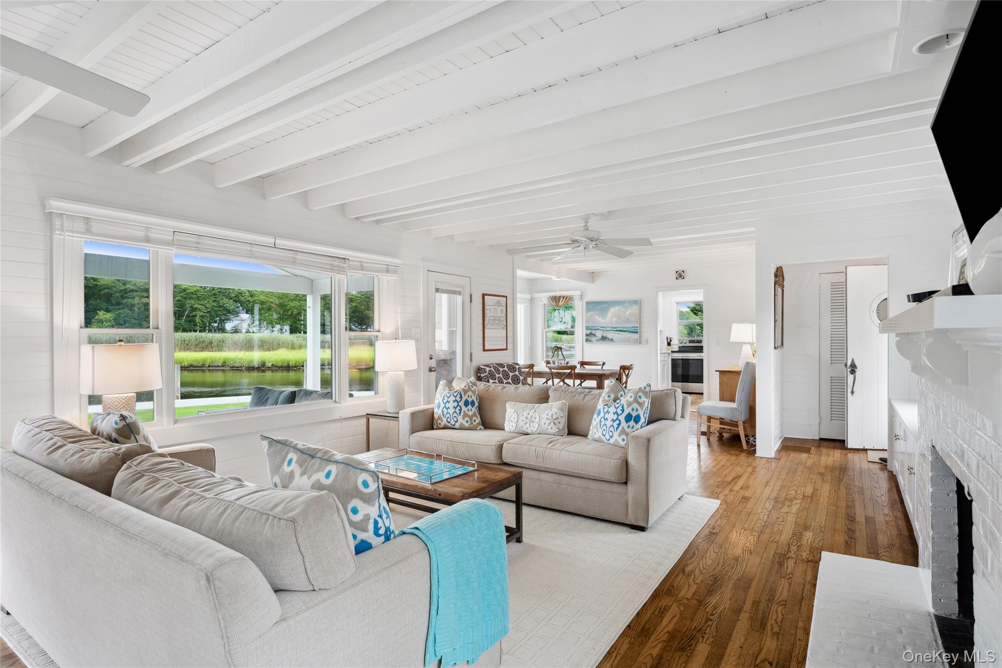 #4 photo, 19 Bishop Avenue, Westhampton , NY 11977