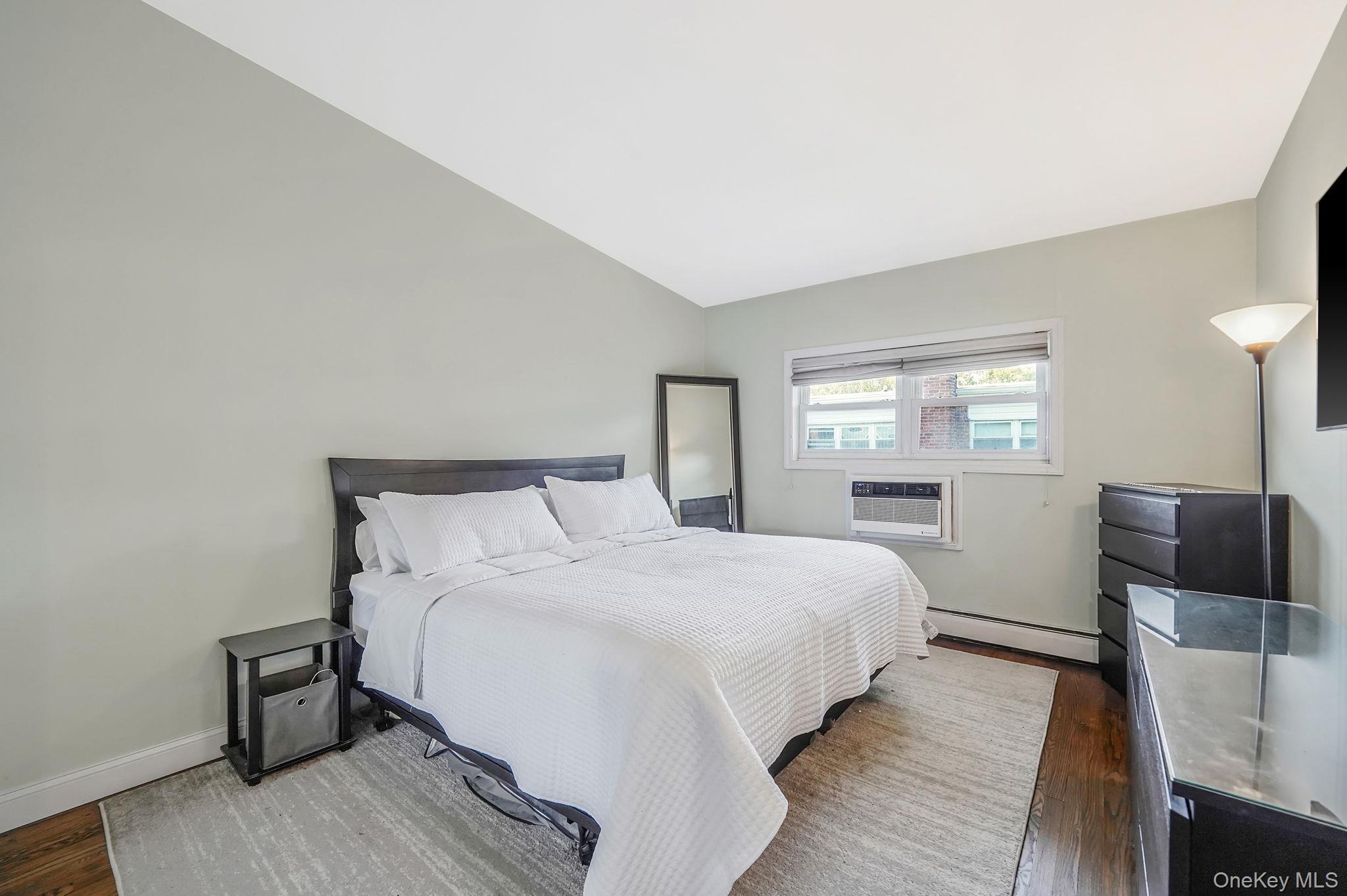 #19 photo, 22 Ivy Street, Farmingdale , NY 11735