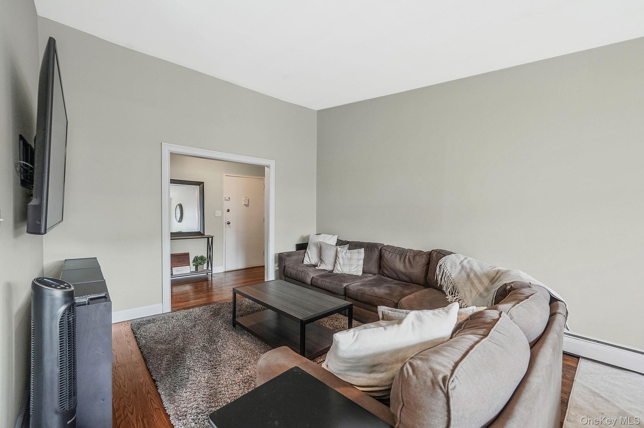 #8 photo, 22 Ivy Street, Farmingdale , NY 11735