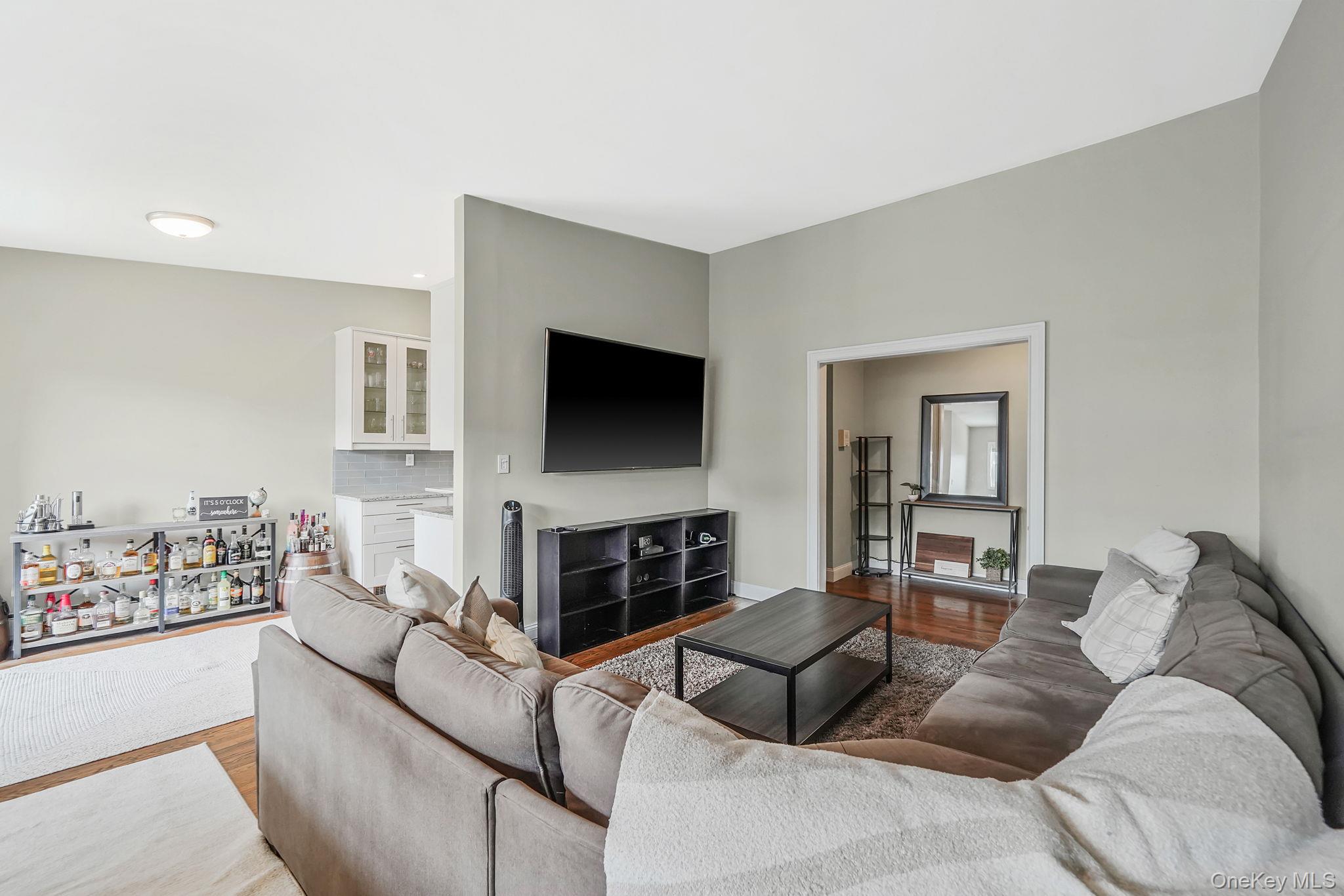 #9 photo, 22 Ivy Street, Farmingdale , NY 11735