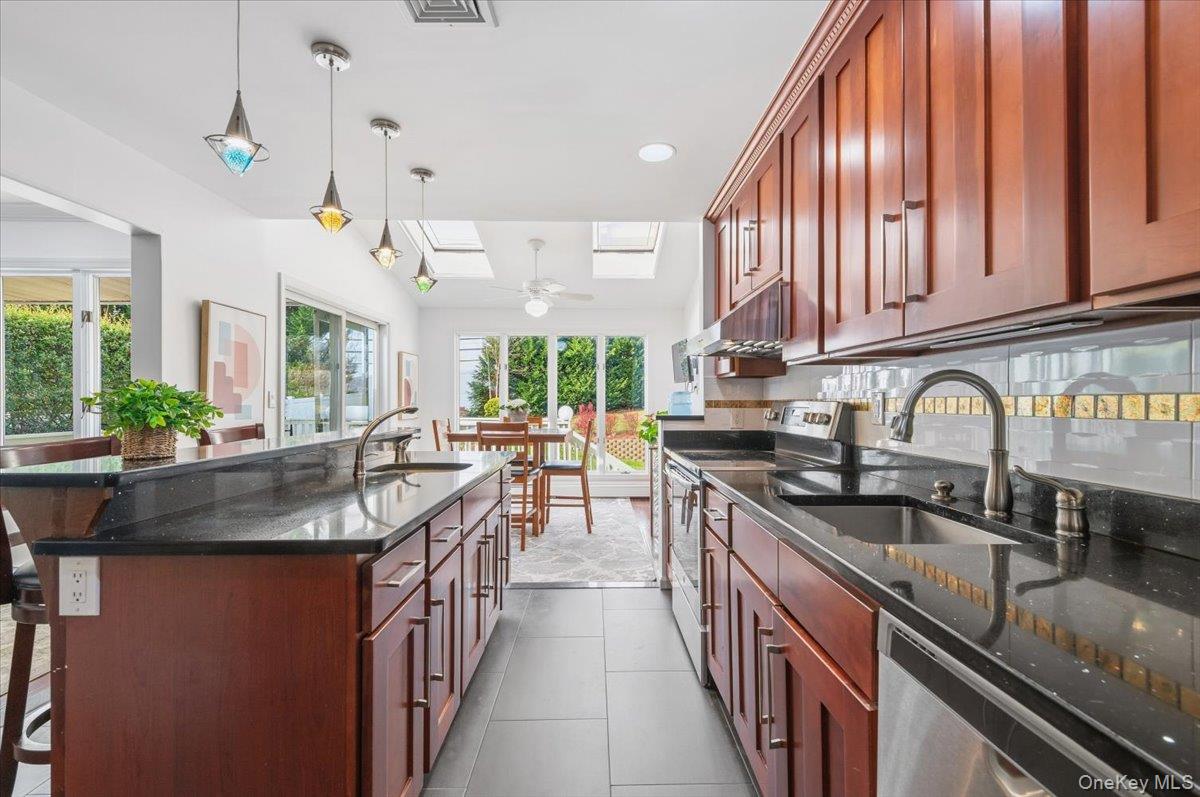 #11 photo, 59 Hazelwood Drive, מחוז נסאו Jericho , NY 11753