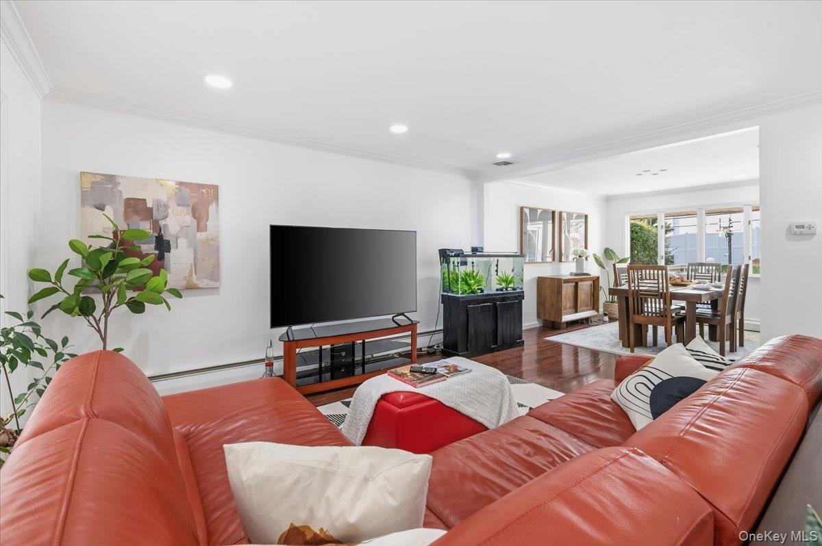 #3 photo, 59 Hazelwood Drive, מחוז נסאו Jericho , NY 11753