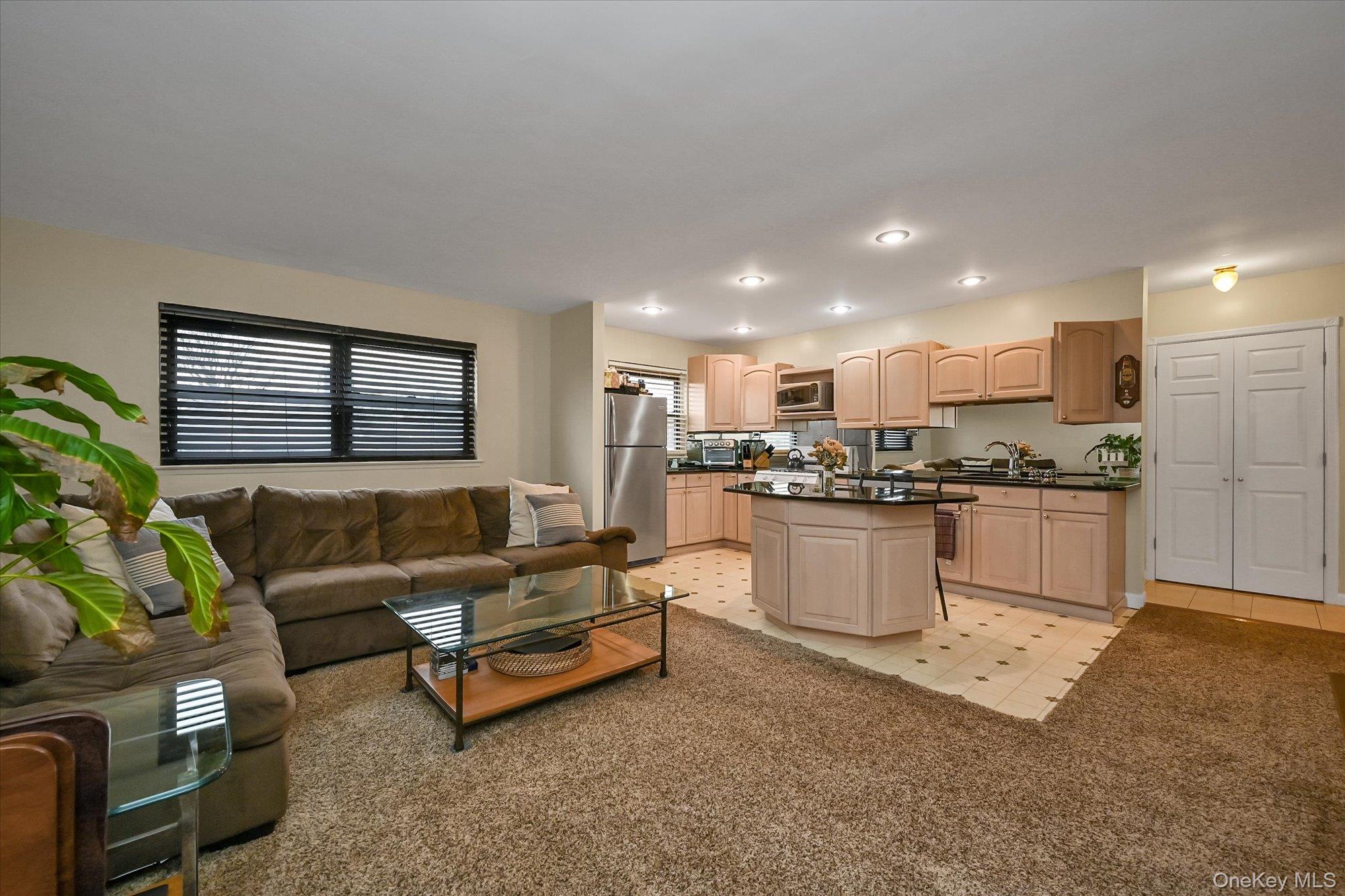 #1 photo, 25 Elizabeth Street, Farmingdale , NY 11735