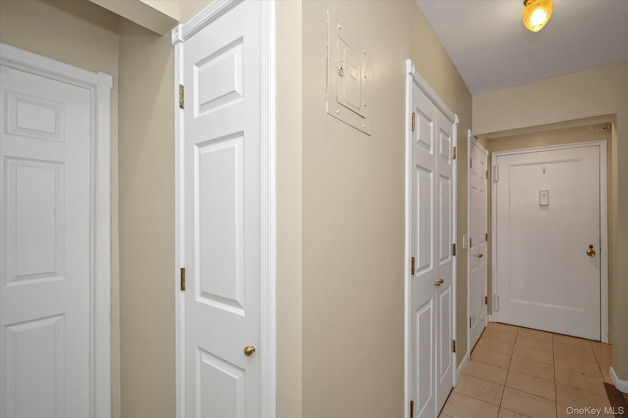 #11 photo, 25 Elizabeth Street, Farmingdale , NY 11735