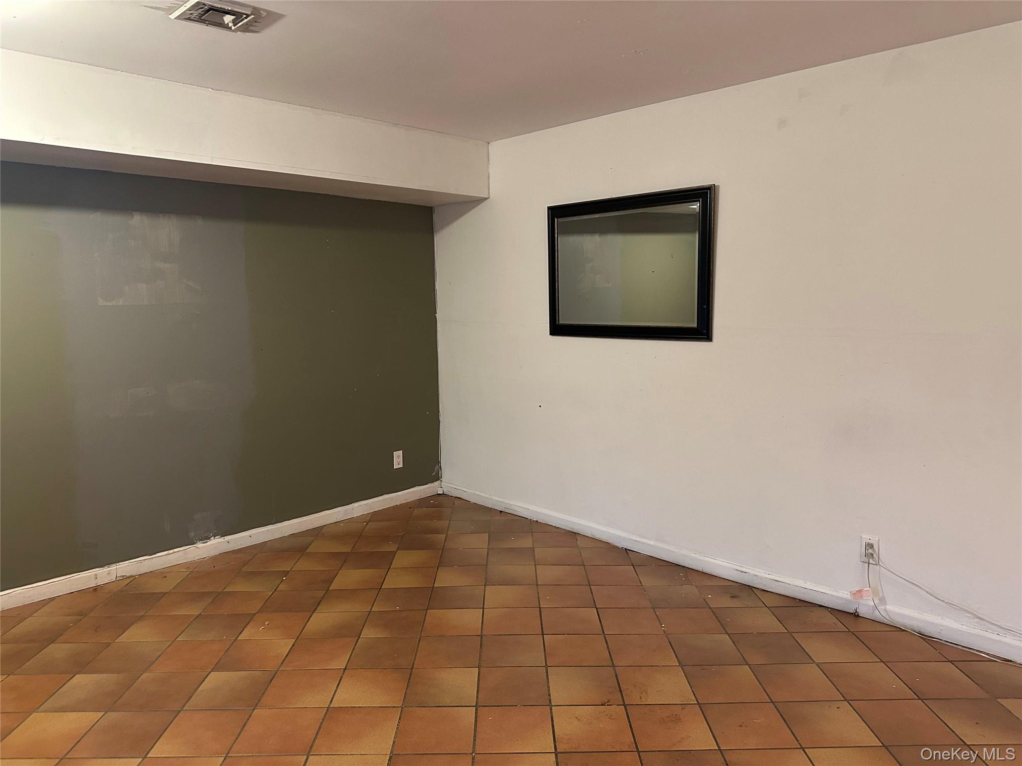 #20 photo, 9 Woodview Way, Hampton Bays , NY 11946