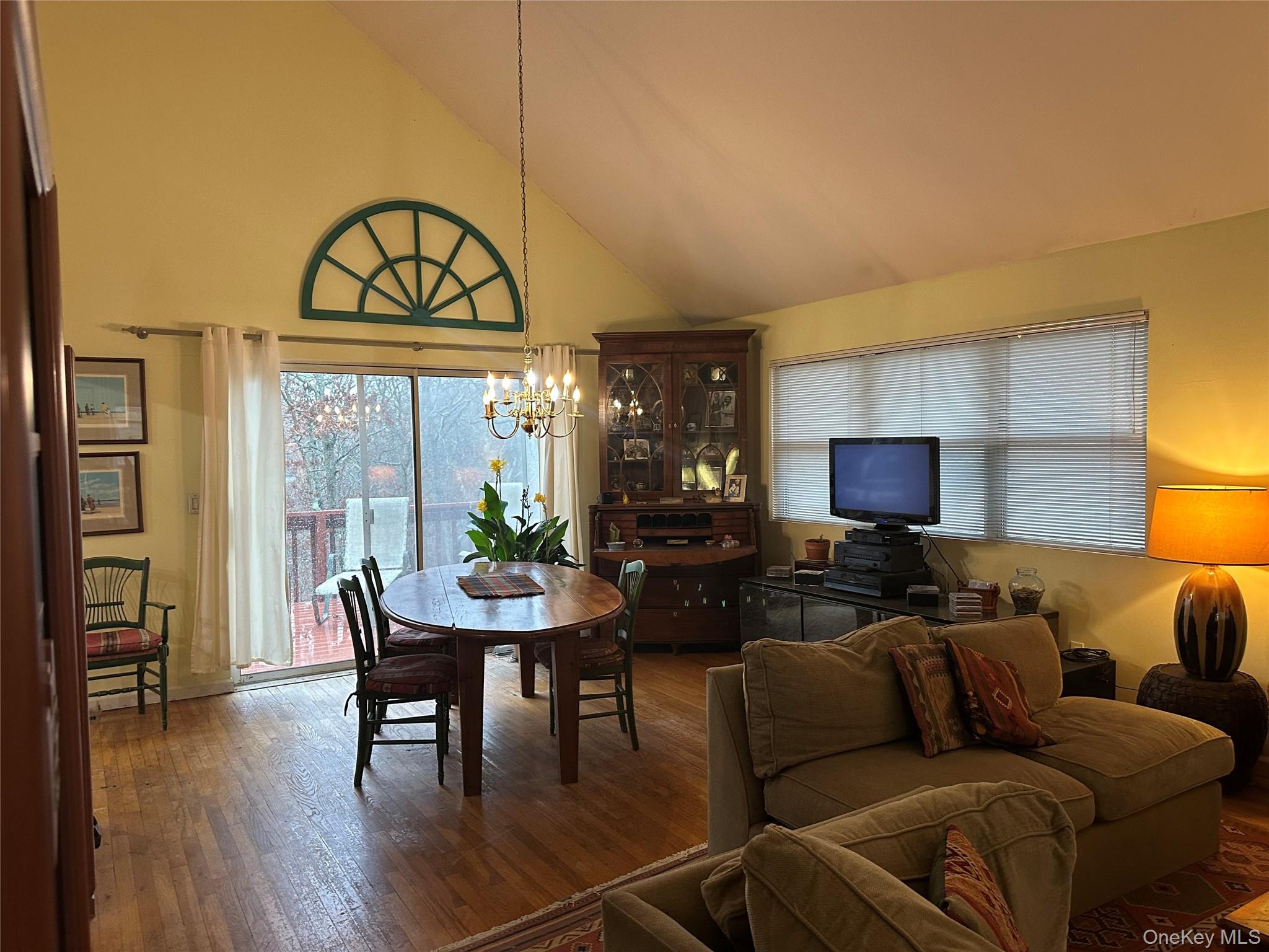 #3 photo, 9 Woodview Way, Hampton Bays , NY 11946