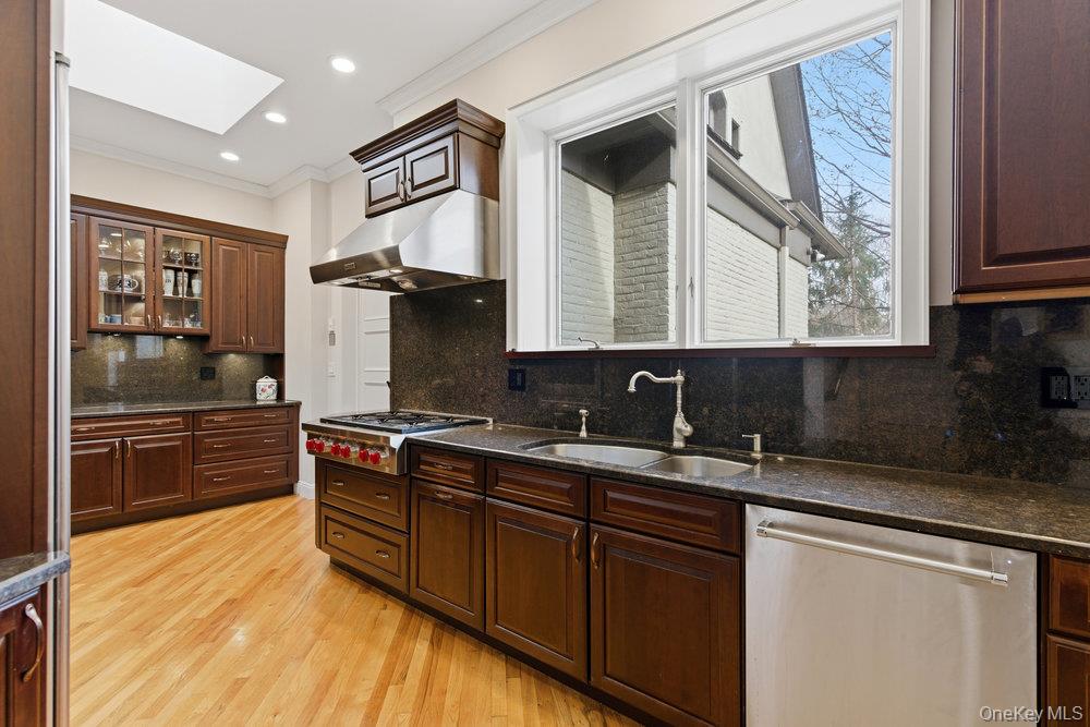 #13 photo, 5 Cedar Lane, Glen Cove , NY 11542