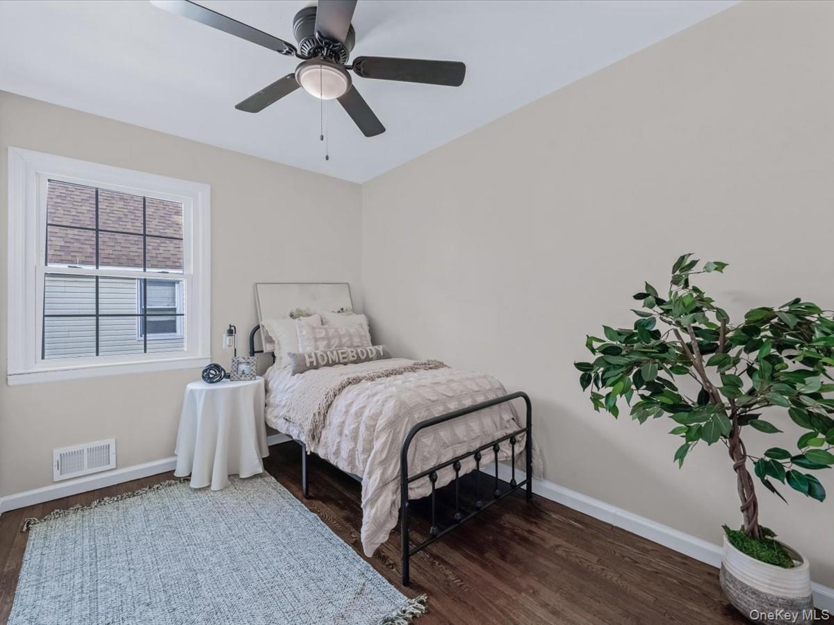 #15 photo, 10514 Van Wyck Expressway, Richmond Hill S. , NY 11419