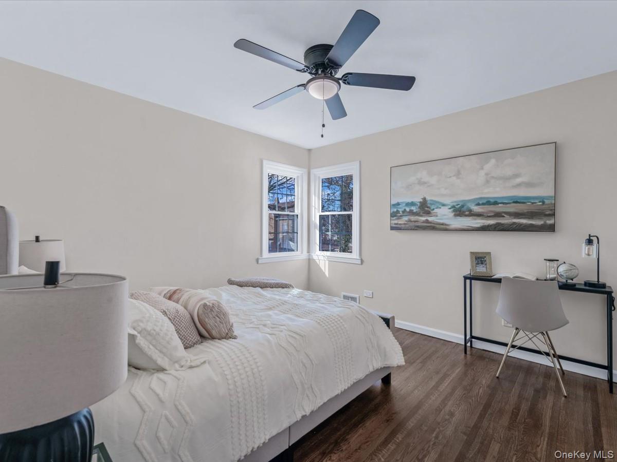 #16 photo, 10514 Van Wyck Expressway, Richmond Hill S. , NY 11419