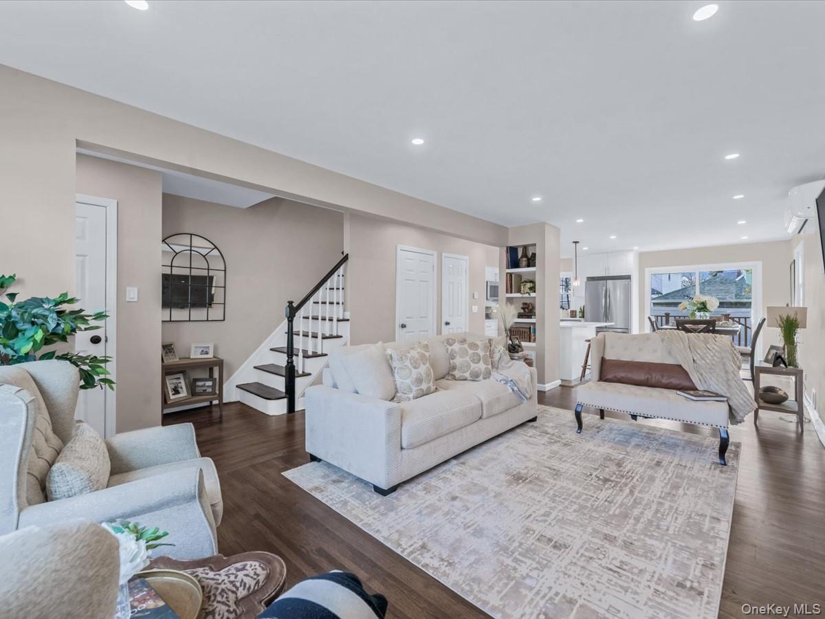 #5 photo, 10514 Van Wyck Expressway, Richmond Hill S. , NY 11419