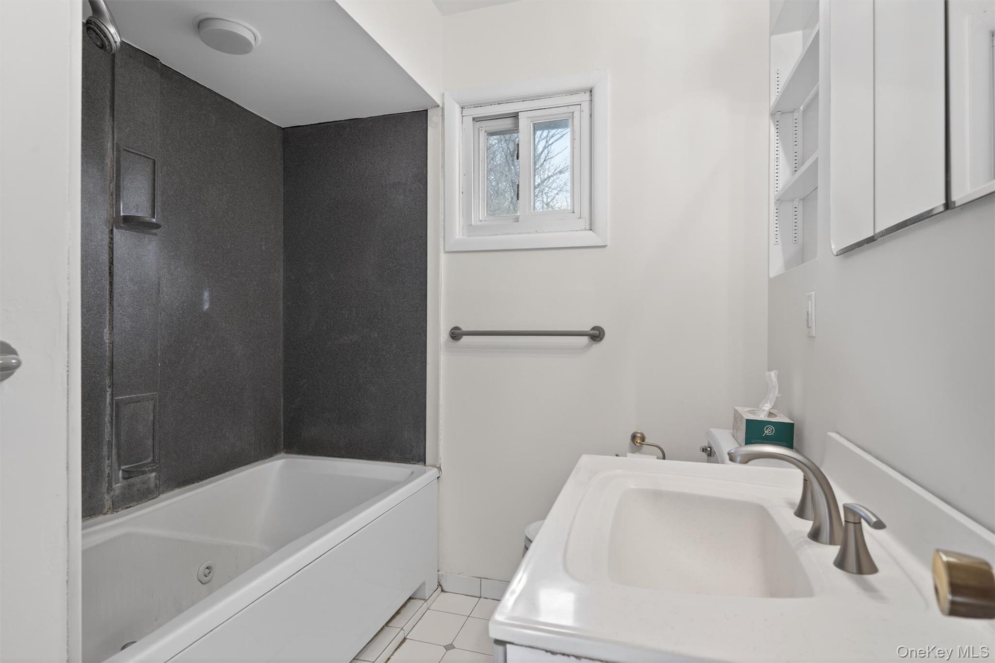 #14 photo, 10 Fleetwood Avenue, Chestnut Ridge , NY 10977