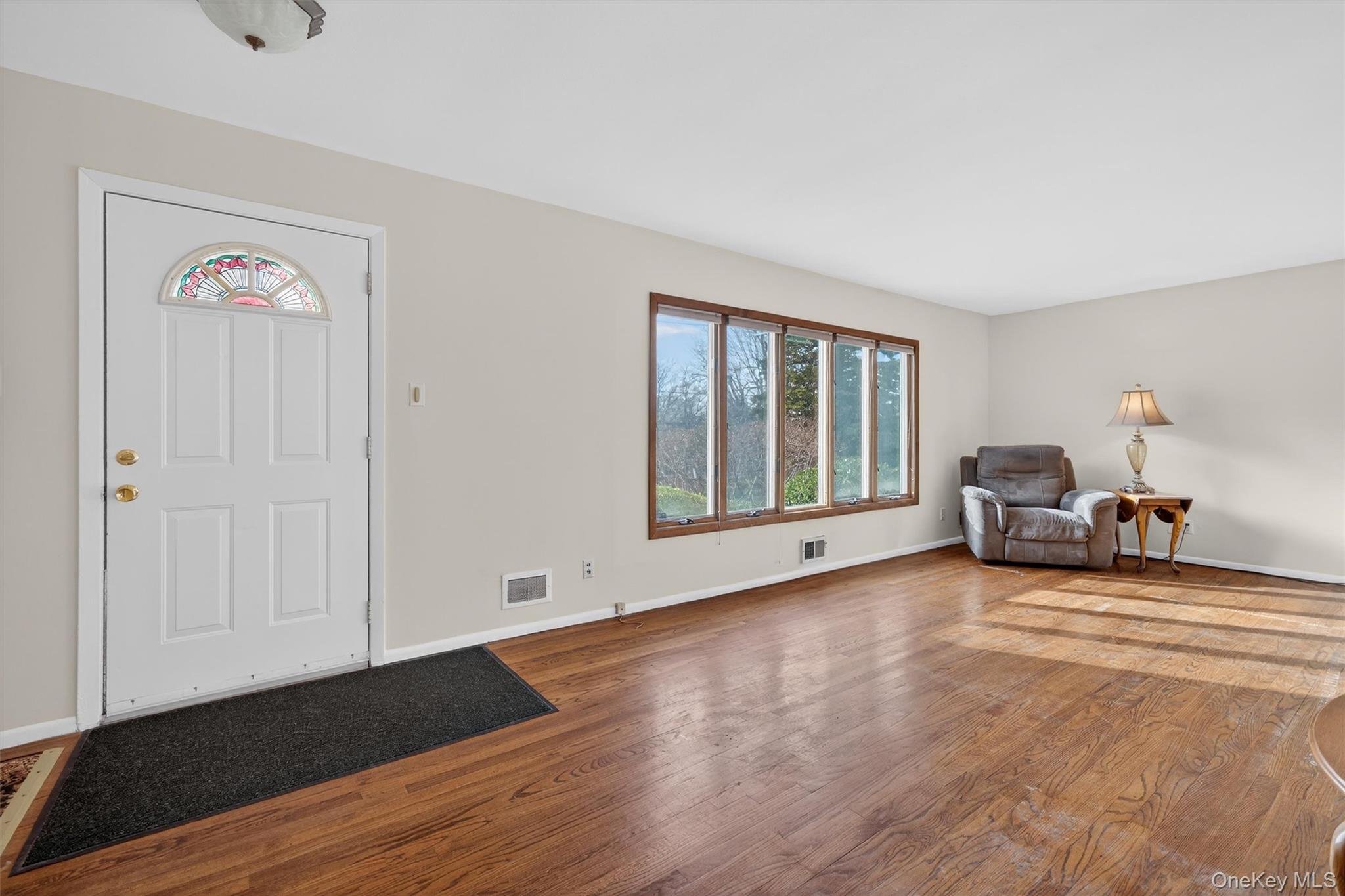 #3 photo, 10 Fleetwood Avenue, Chestnut Ridge , NY 10977