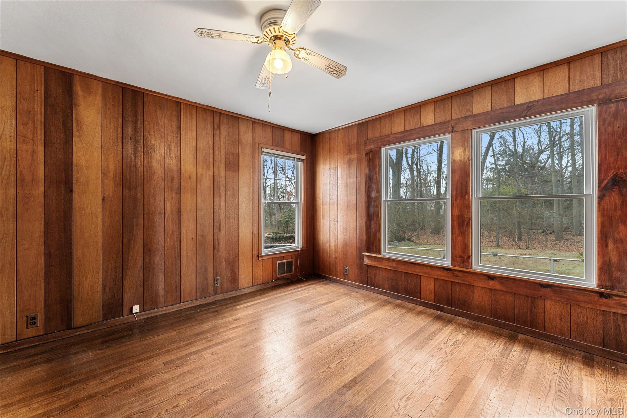 #12 photo, 285 Old Colony Road, Hartsdale , NY 10530