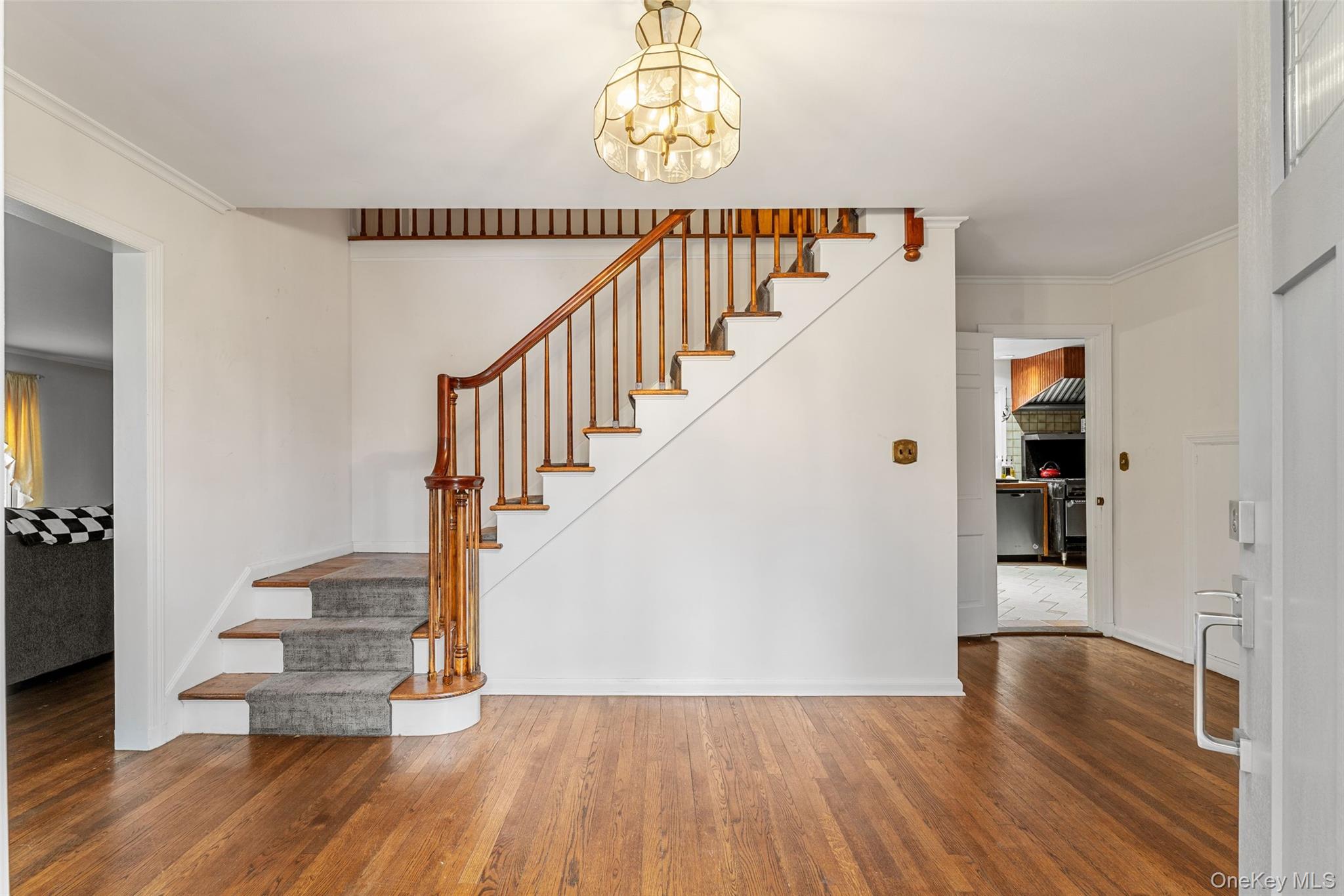 #4 photo, 285 Old Colony Road, Hartsdale , NY 10530