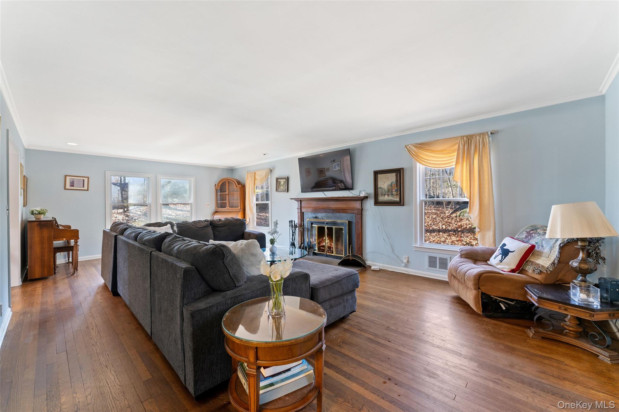 #5 photo, 285 Old Colony Road, Hartsdale , NY 10530