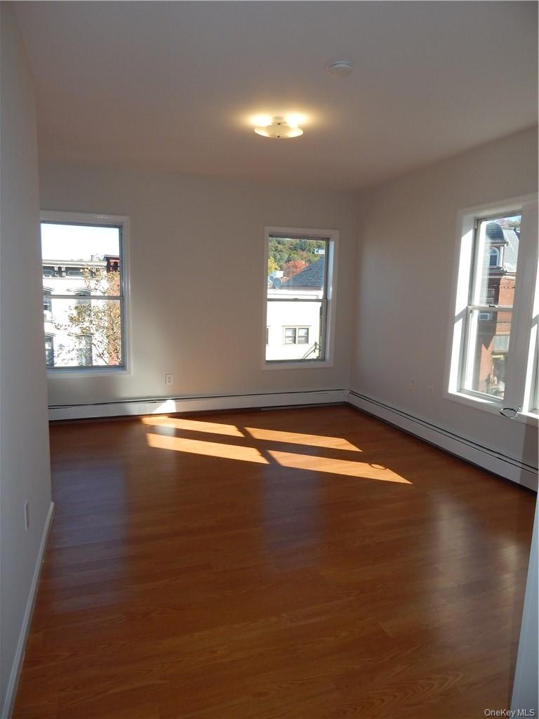 #12 photo, 5 John Street, Tarrytown , NY 10591