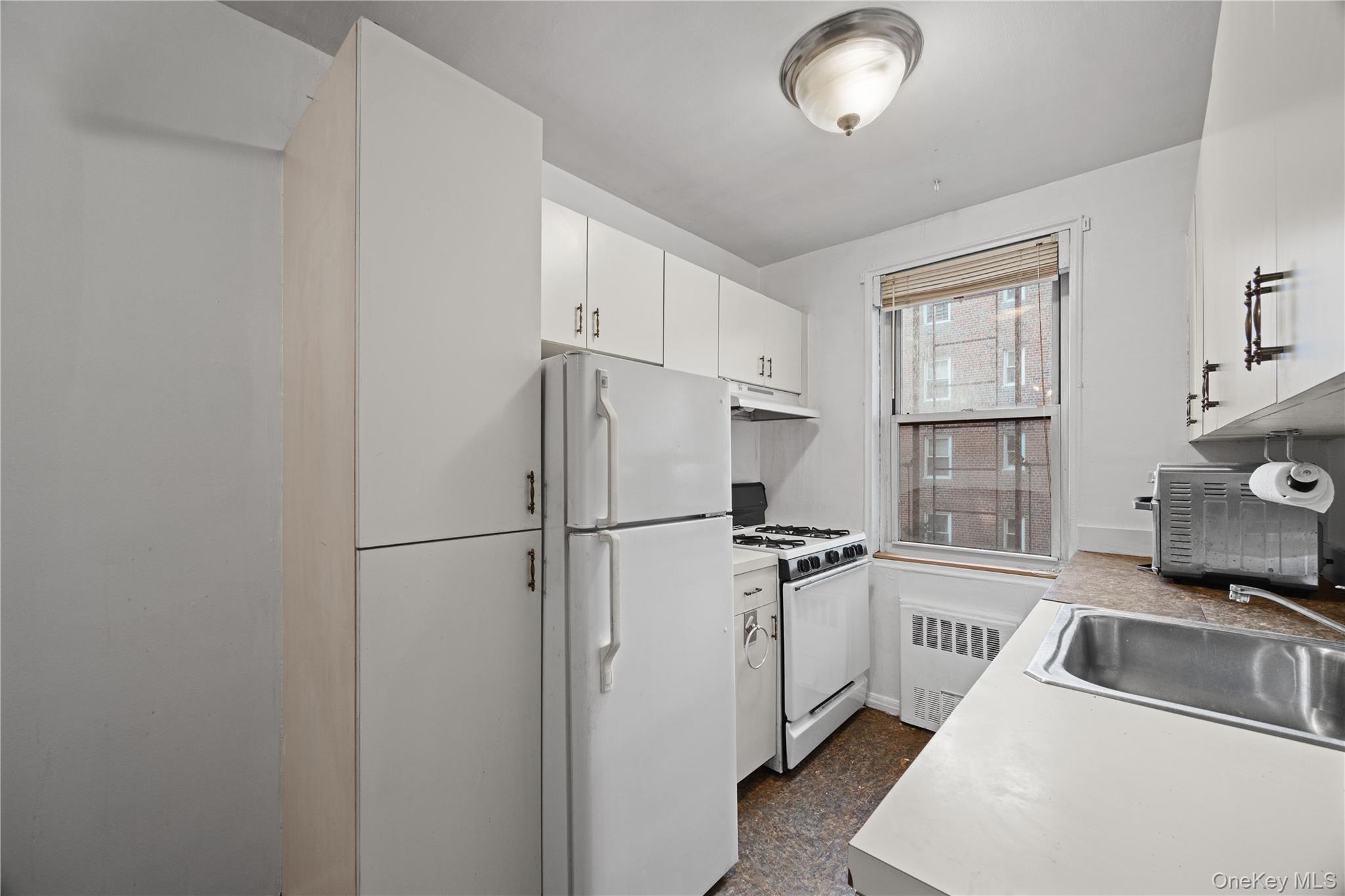 #11 photo, 480 Riverdale, Yonkers , NY 10705