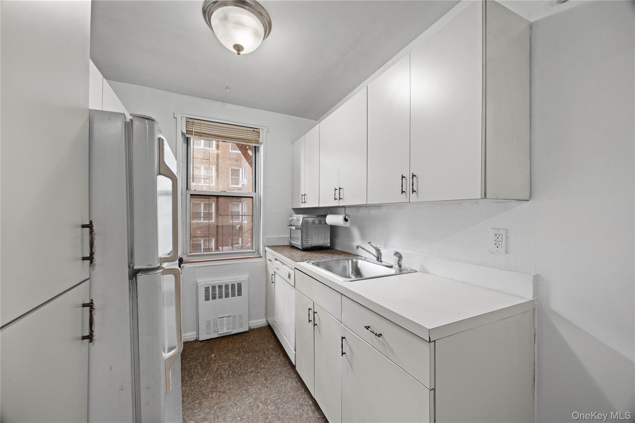 #12 photo, 480 Riverdale, Yonkers , NY 10705