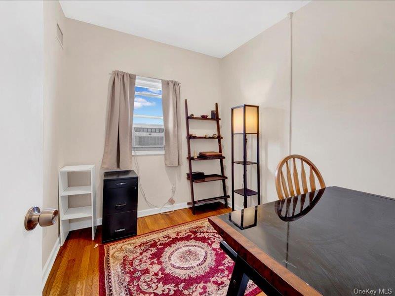 #14 photo, 2576 Harding Avenue, Bronx , NY 10465