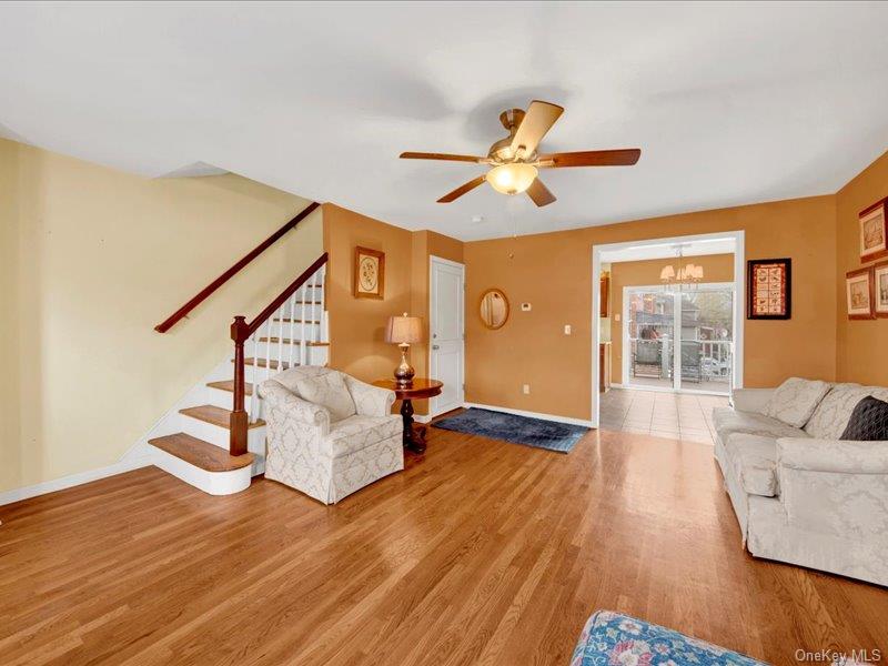 #6 photo, 2576 Harding Avenue, Bronx , NY 10465