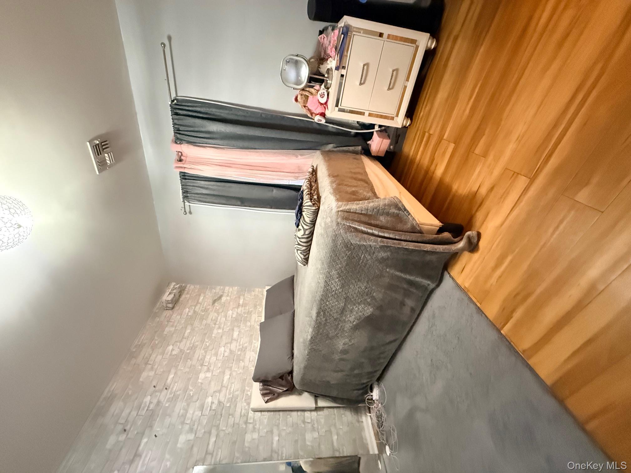 #18 photo, 2 Marilyn Court, Highland Mills , NY 10930