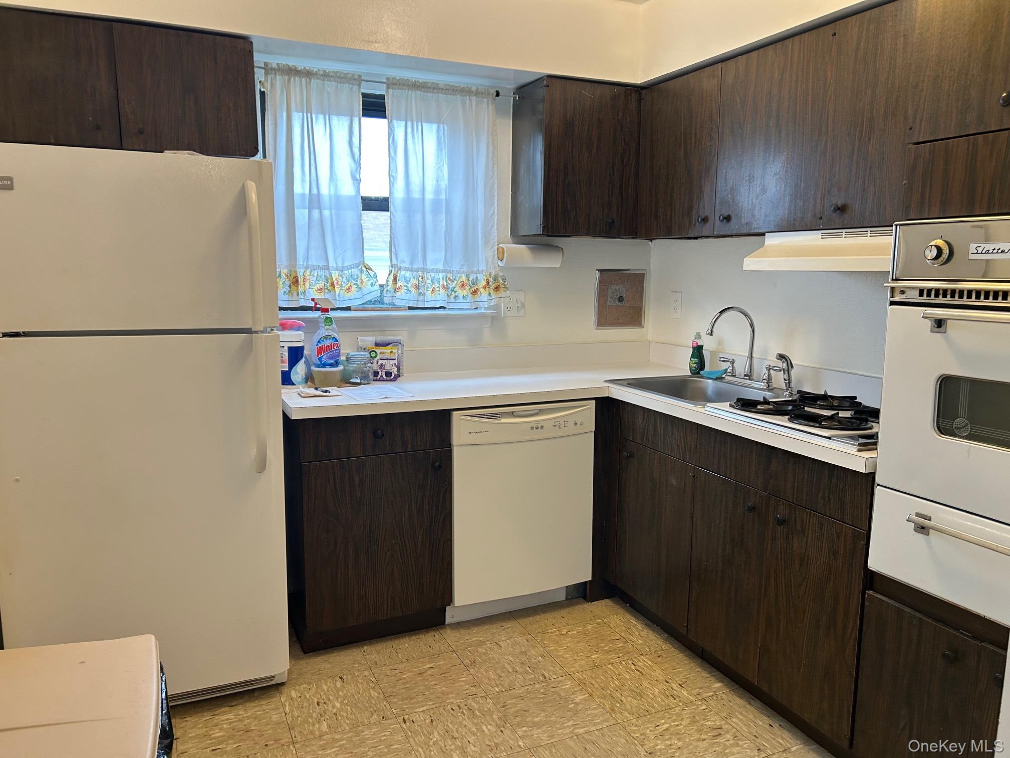 #10 photo, 122 Sneden Place, Spring Valley , NY 10977