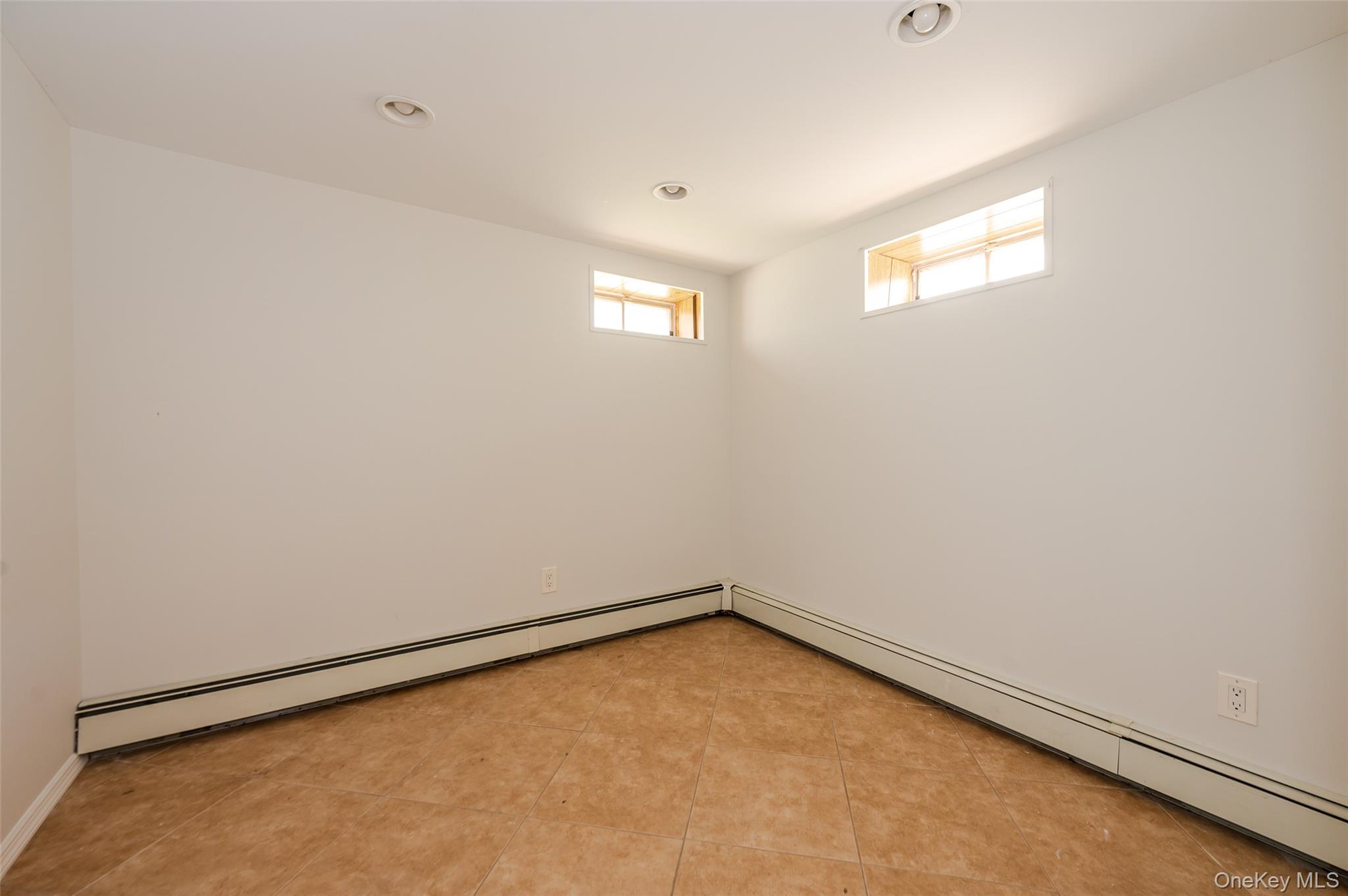 #13 photo, 1139 Waverly Avenue, Farmingville , NY 11738