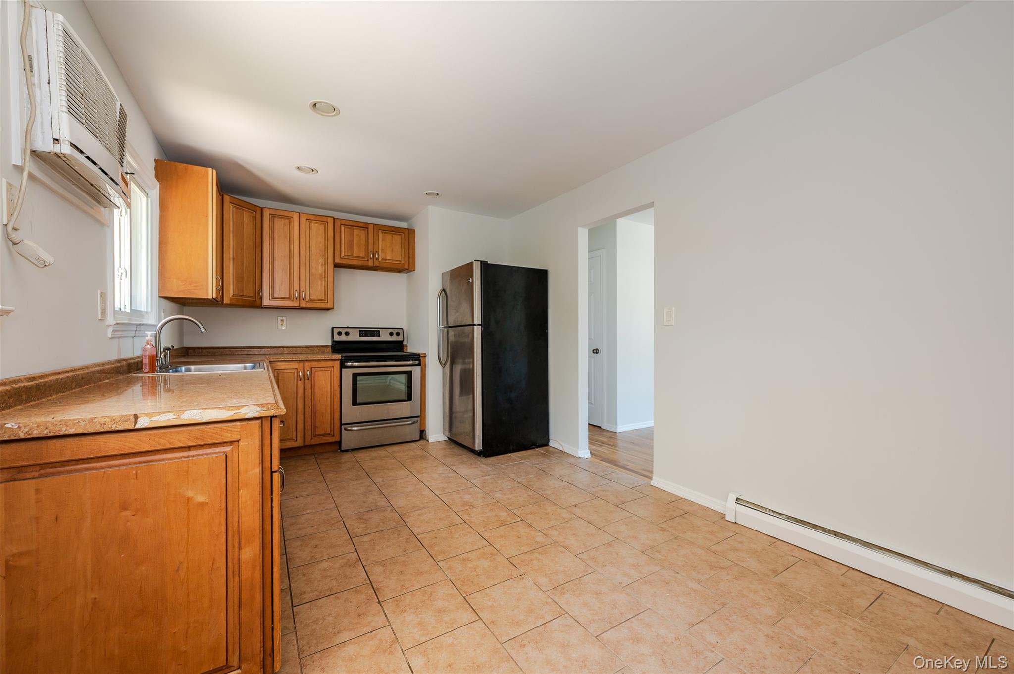 #5 photo, 1139 Waverly Avenue, Farmingville , NY 11738