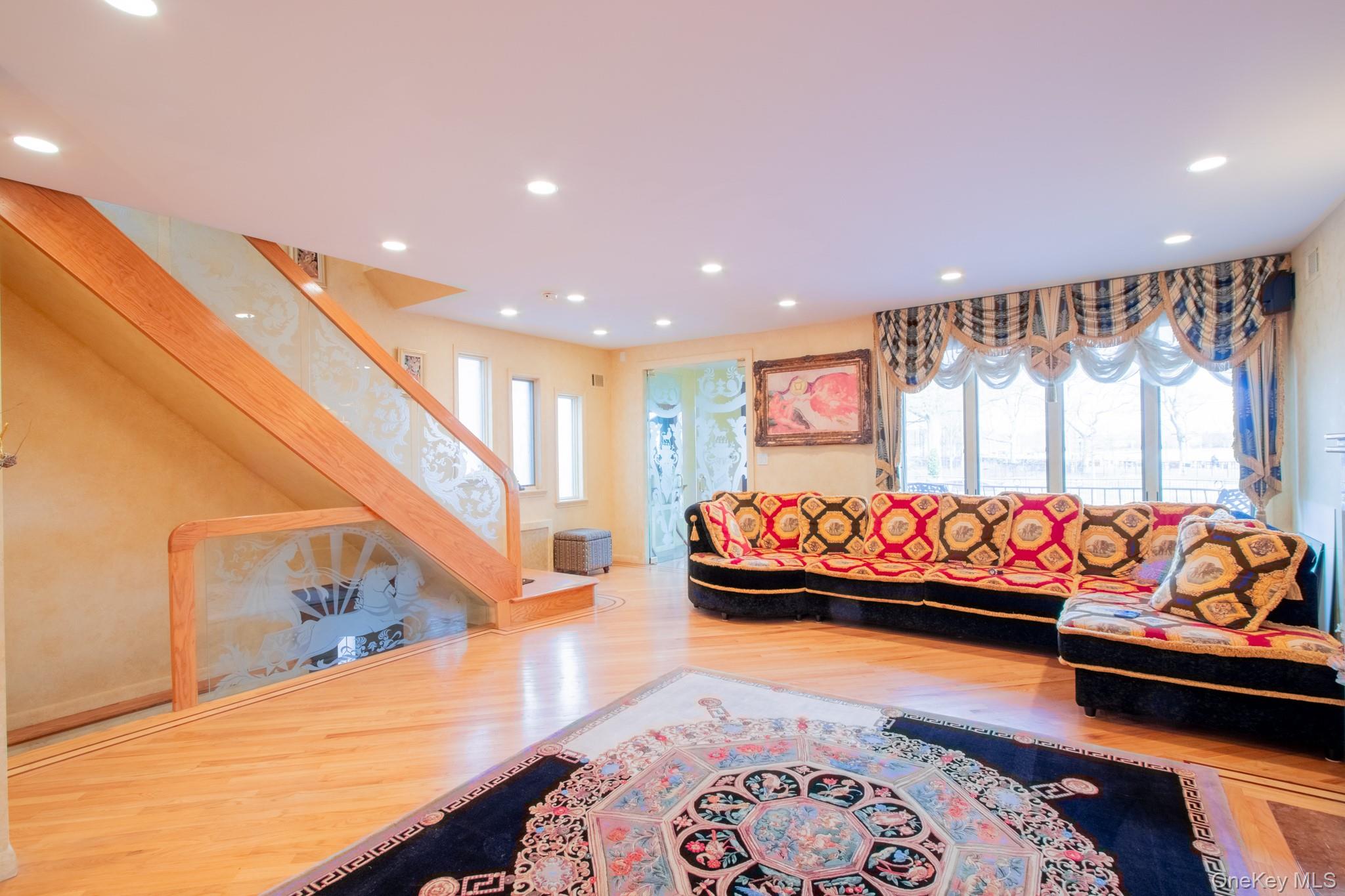 #5 photo, 4270 Ocean Avenue, Brooklyn , NY 11235