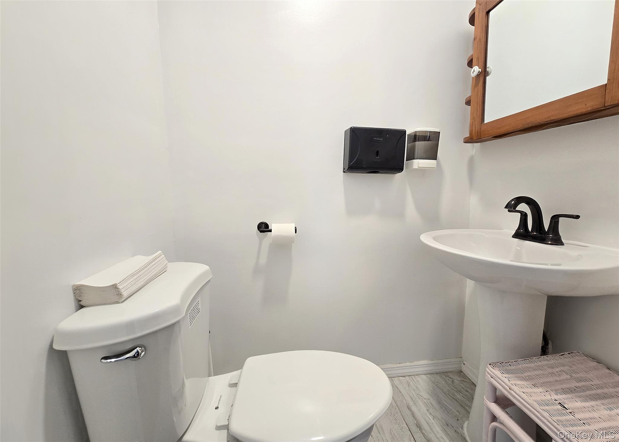 #15 photo, 24 Quail Run, Massapequa , NY 11758