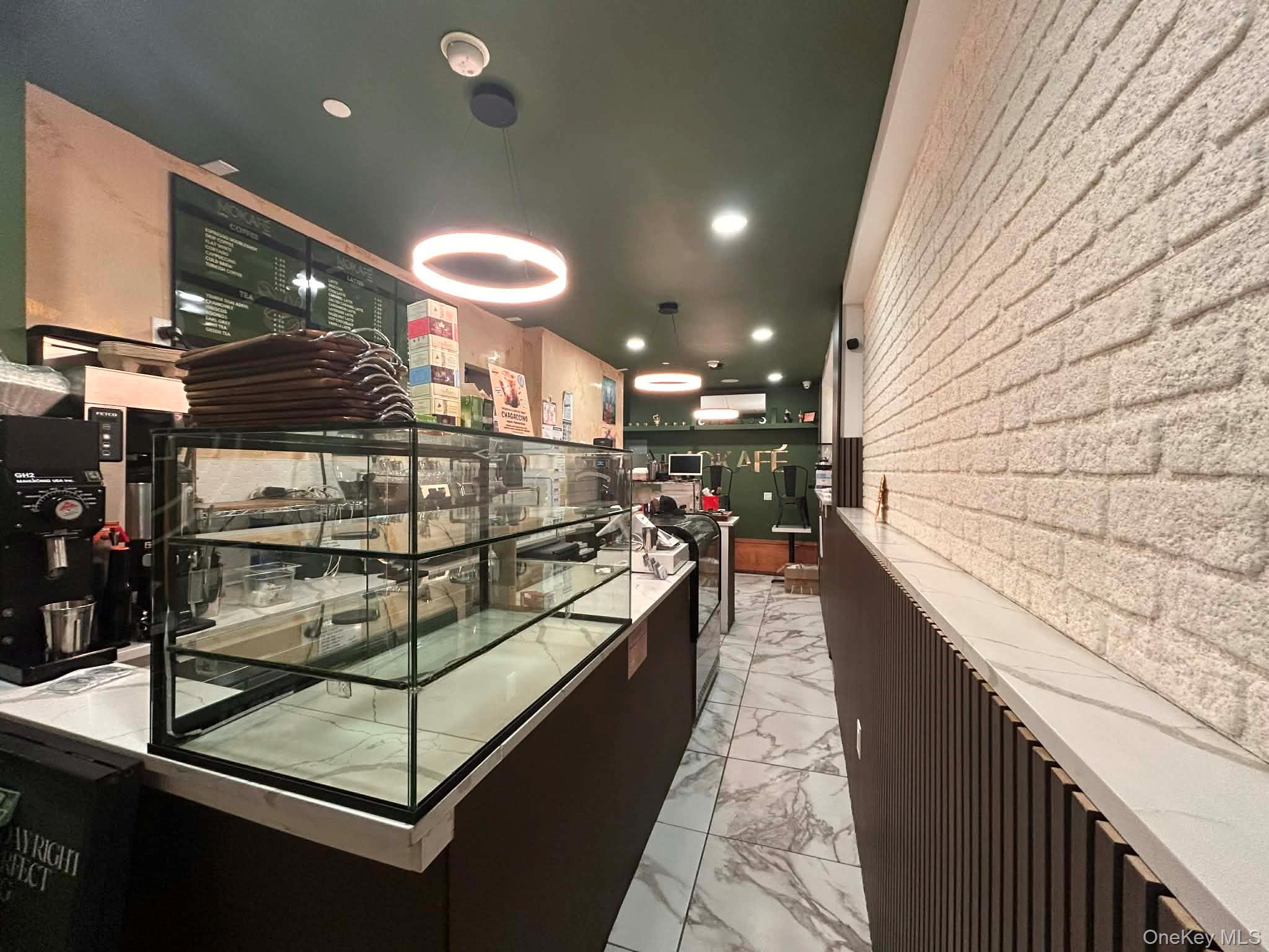 #2 photo, 1059 Manhattan Avenue, Brooklyn , NY 11222