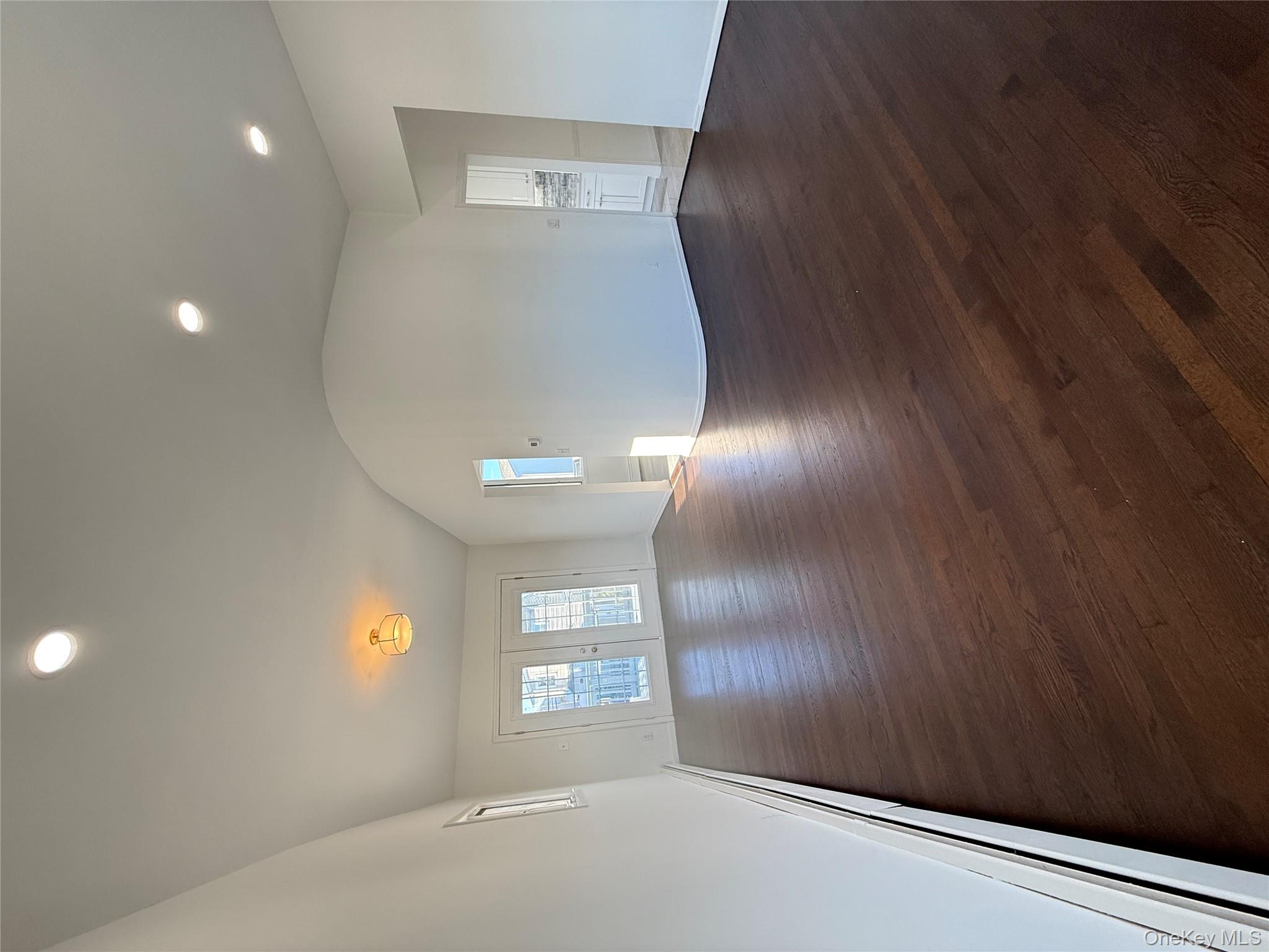 #15 photo, 300 Branch Avenue, Freeport , NY 11520