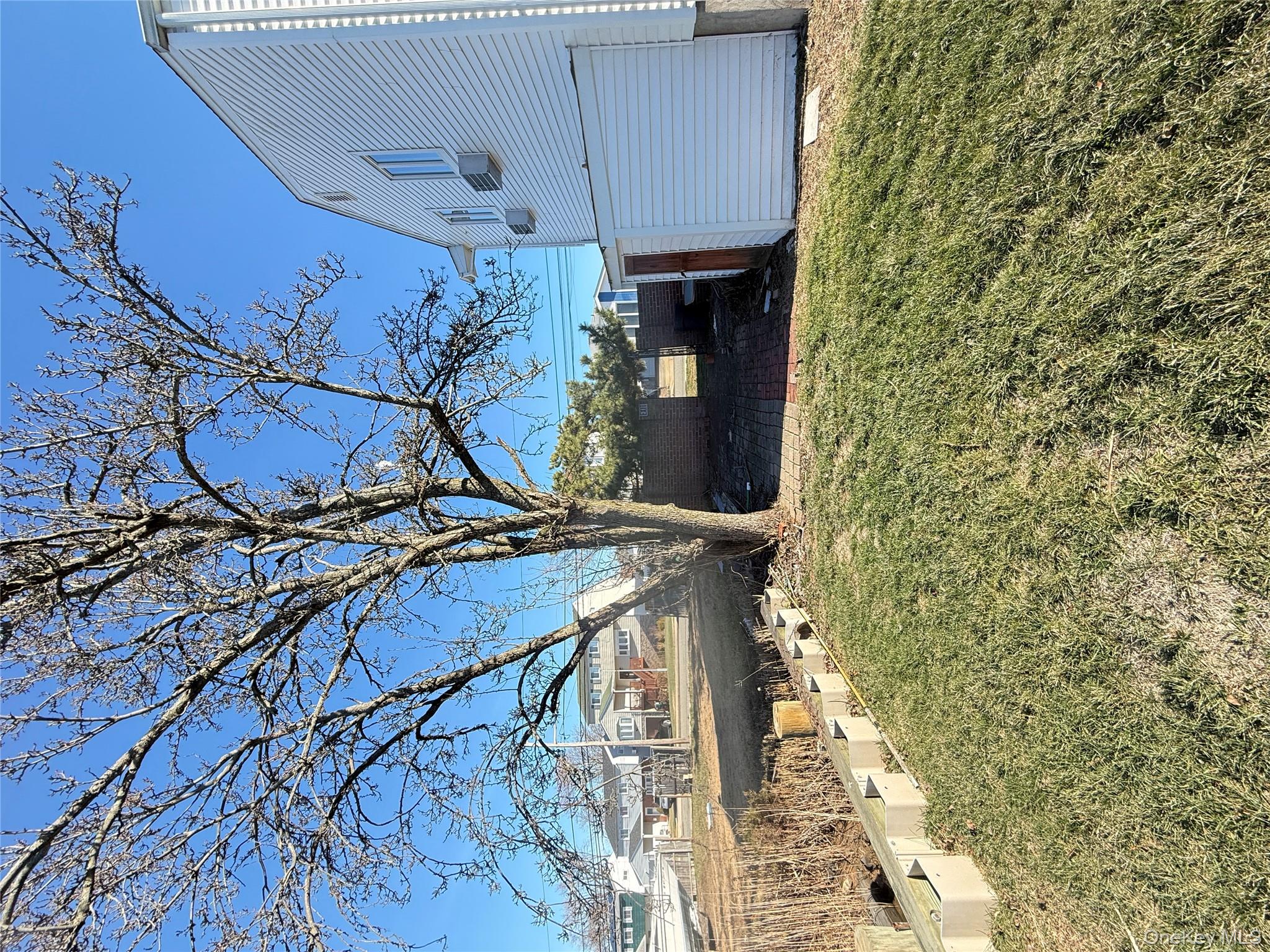 #9 photo, 300 Branch Avenue, Freeport , NY 11520