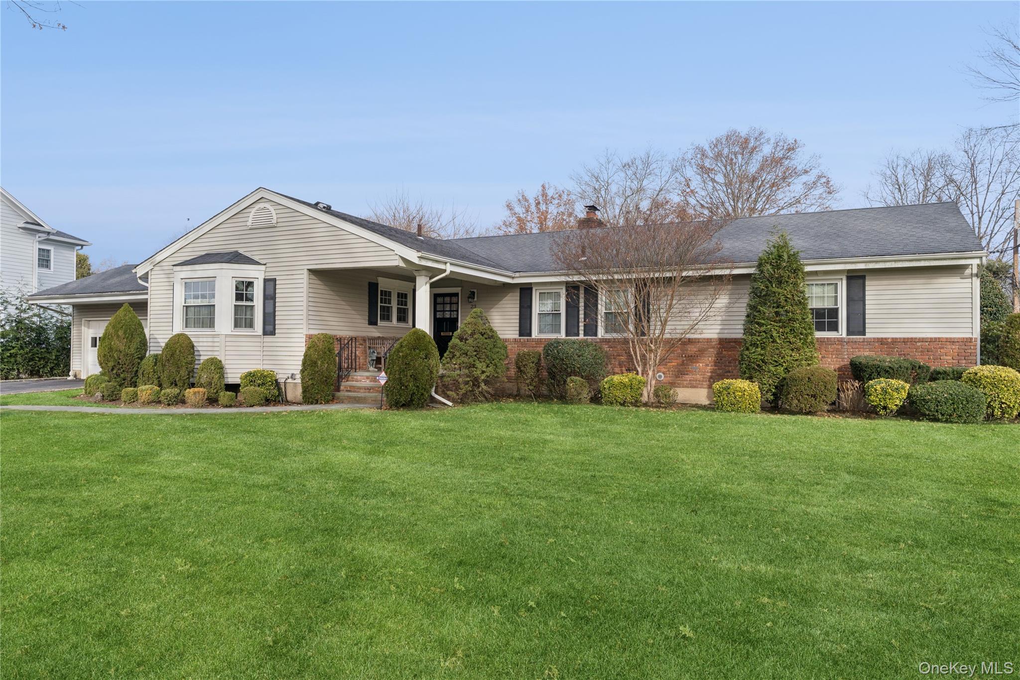 #1 photo, 23 Saint Pauls Place, Garden City , NY 11530