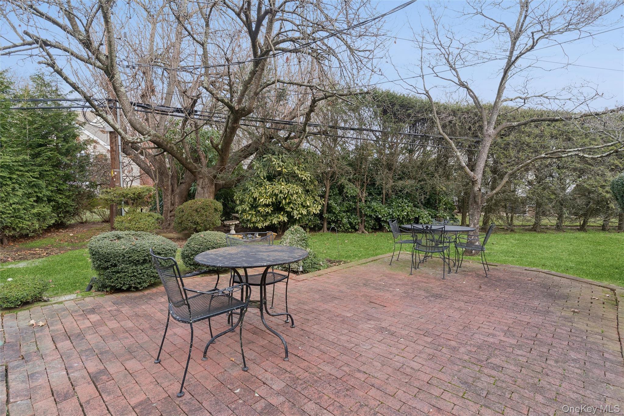 #4 photo, 23 Saint Pauls Place, Garden City , NY 11530