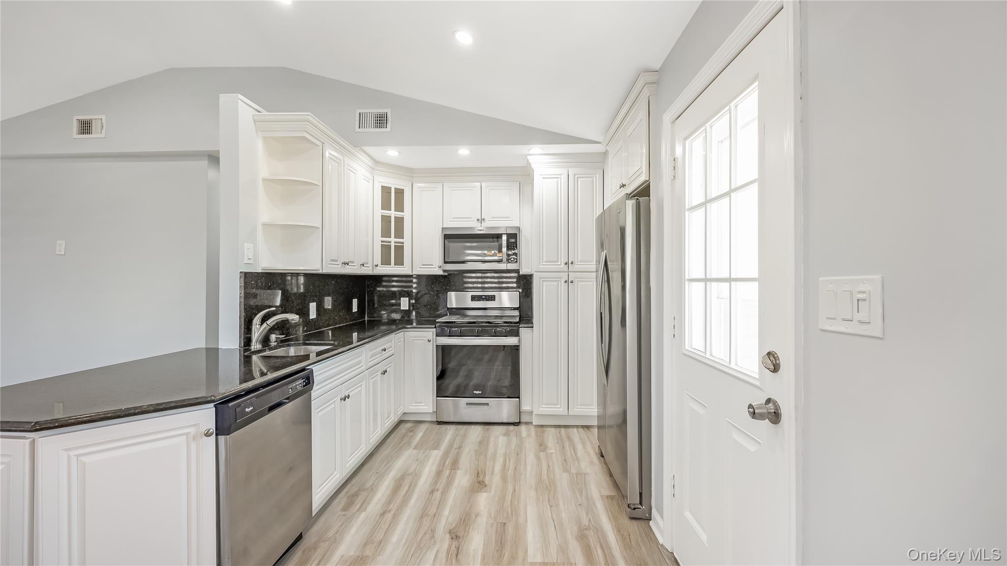 #3 photo, 147 W Hampton Road, Lindenhurst , NY 11757